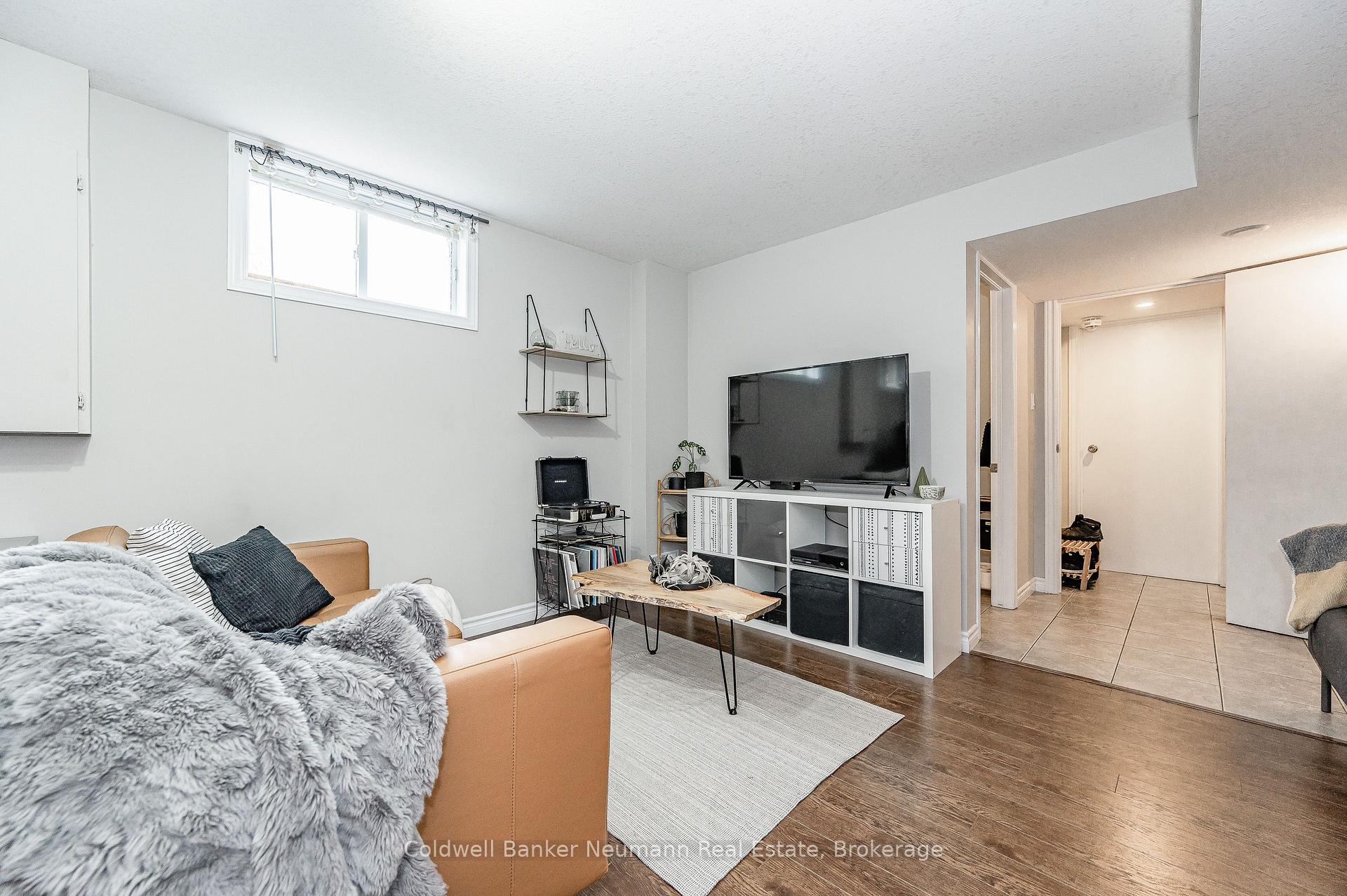 Photo 19 of 116 Doyle Drive, Guelph, Clairfields/Hanlon Business Park — HOMEH