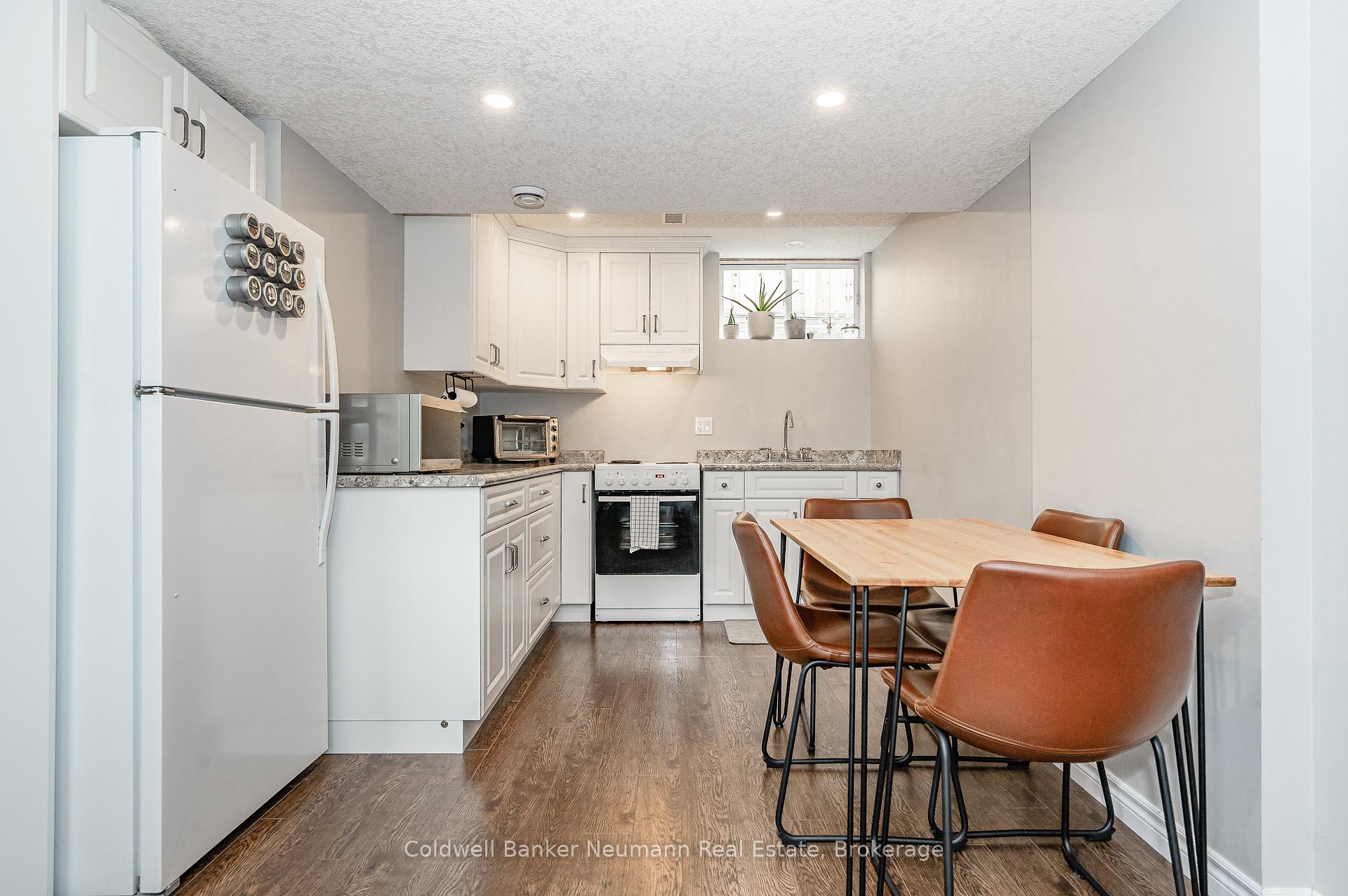 Photo 20 of 116 Doyle Drive, Guelph, Clairfields/Hanlon Business Park — HOMEH