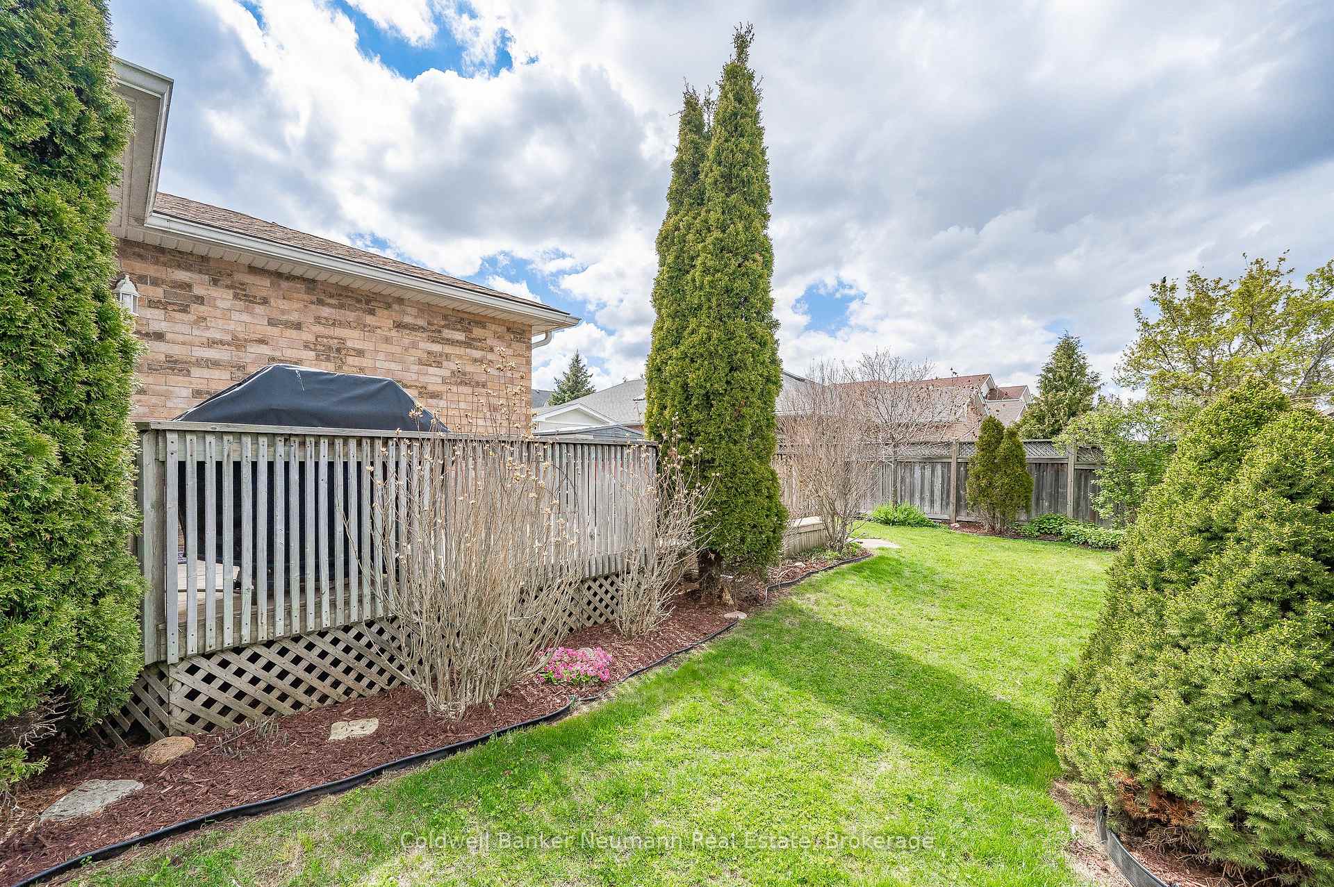 Photo 29 of 116 Doyle Drive, Guelph, Clairfields/Hanlon Business Park — HOMEH