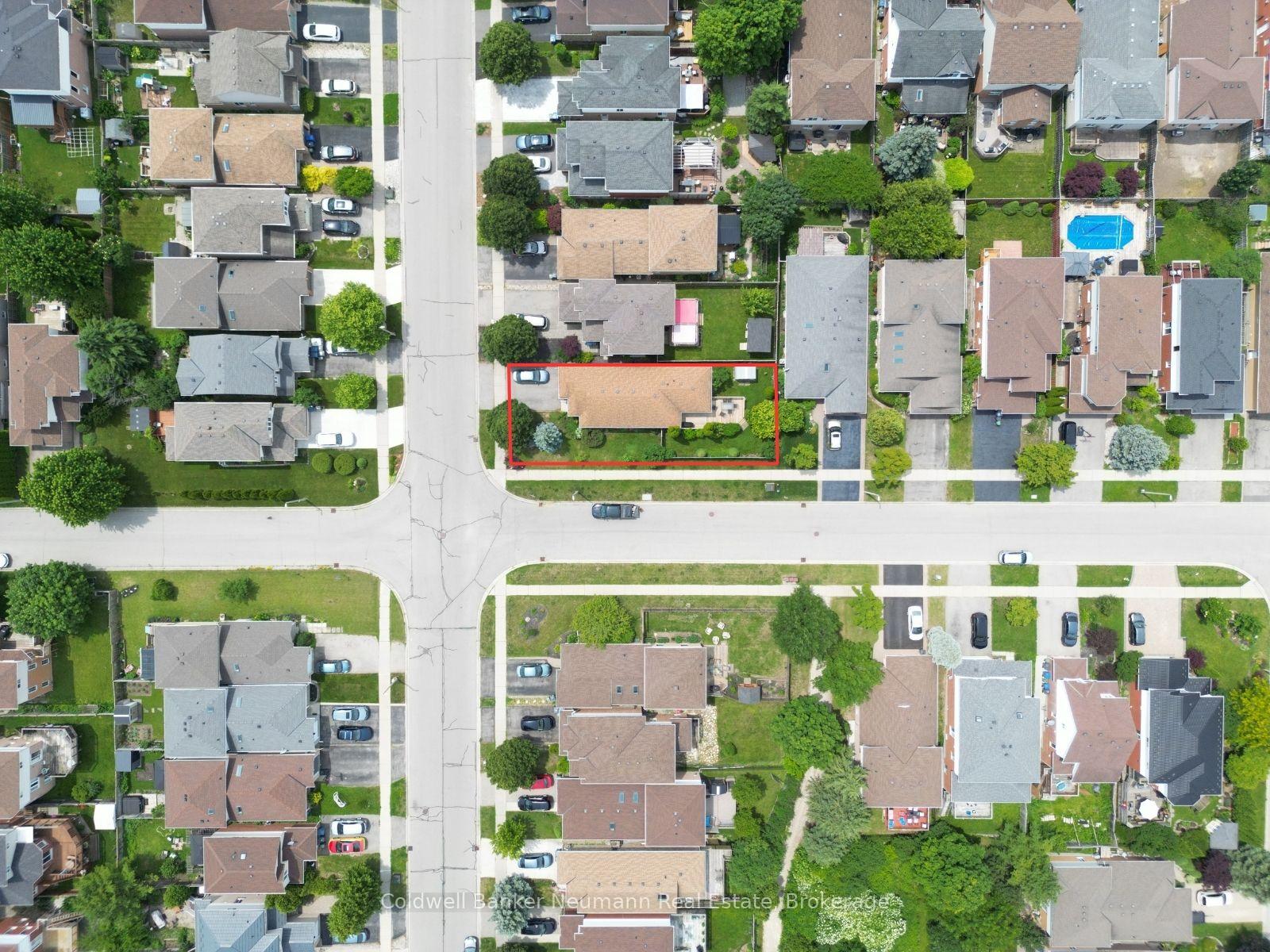 Photo 30 of 116 Doyle Drive, Guelph, Clairfields/Hanlon Business Park — HOMEH