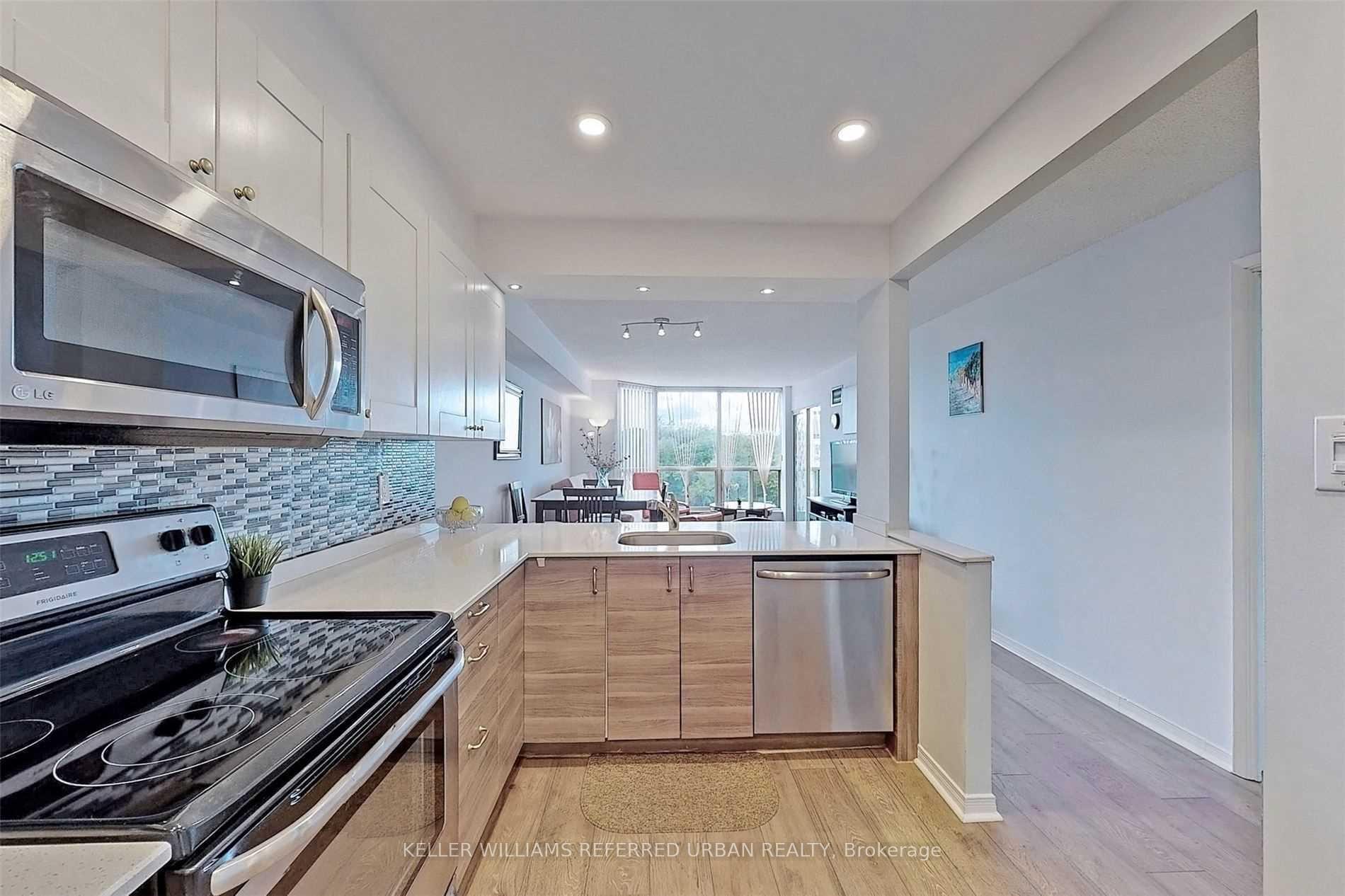 Photo 8 of Unit 420, 309 Major Mackenzie Drive E, Richmond Hill, Harding — HOMEH