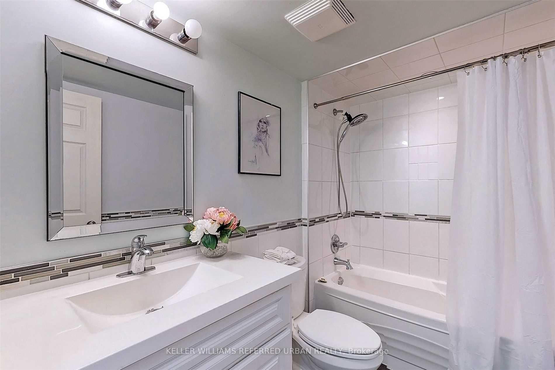 Photo 15 of Unit 420, 309 Major Mackenzie Drive E, Richmond Hill, Harding — HOMEH