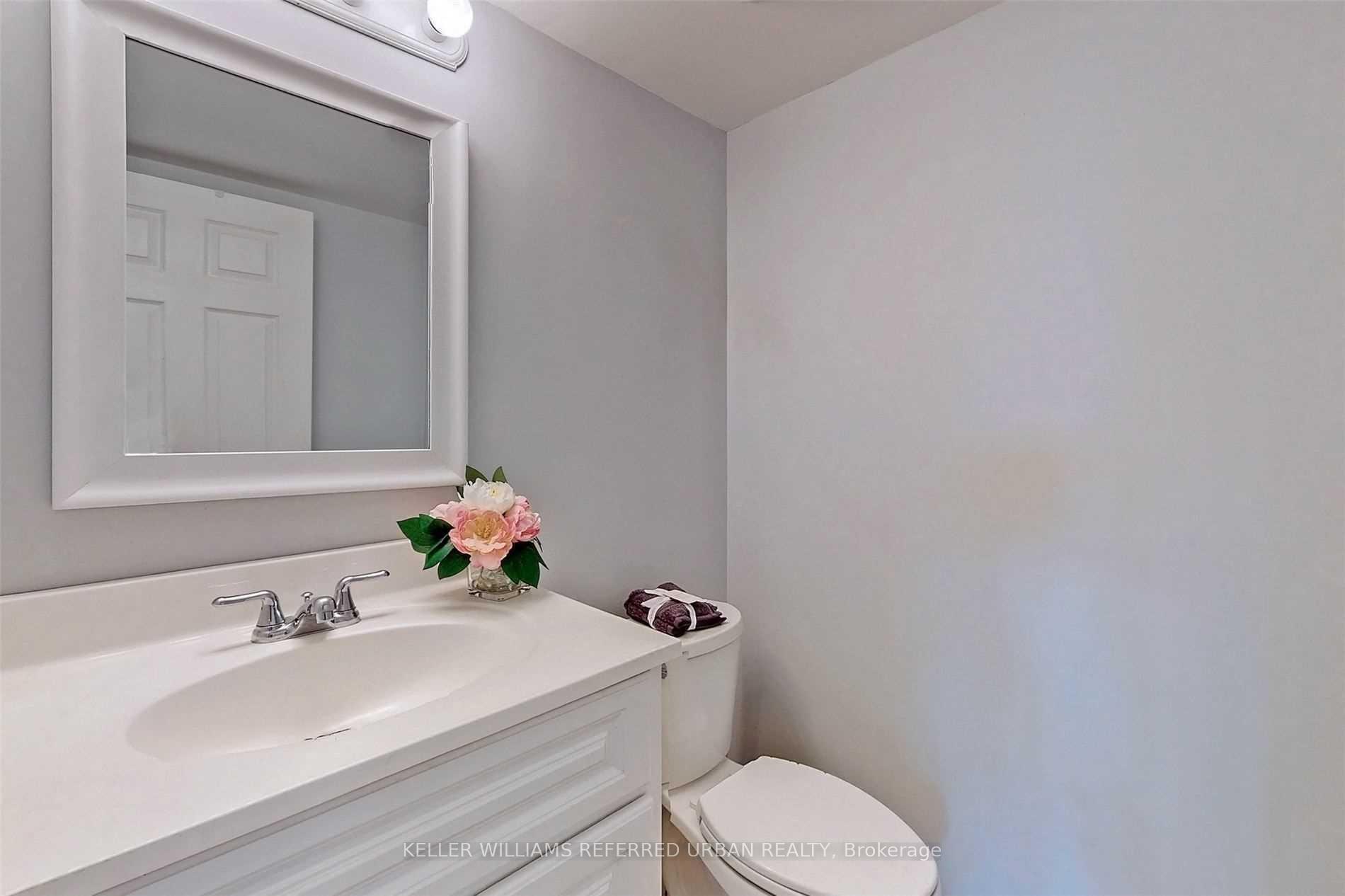 Photo 16 of Unit 420, 309 Major Mackenzie Drive E, Richmond Hill, Harding — HOMEH