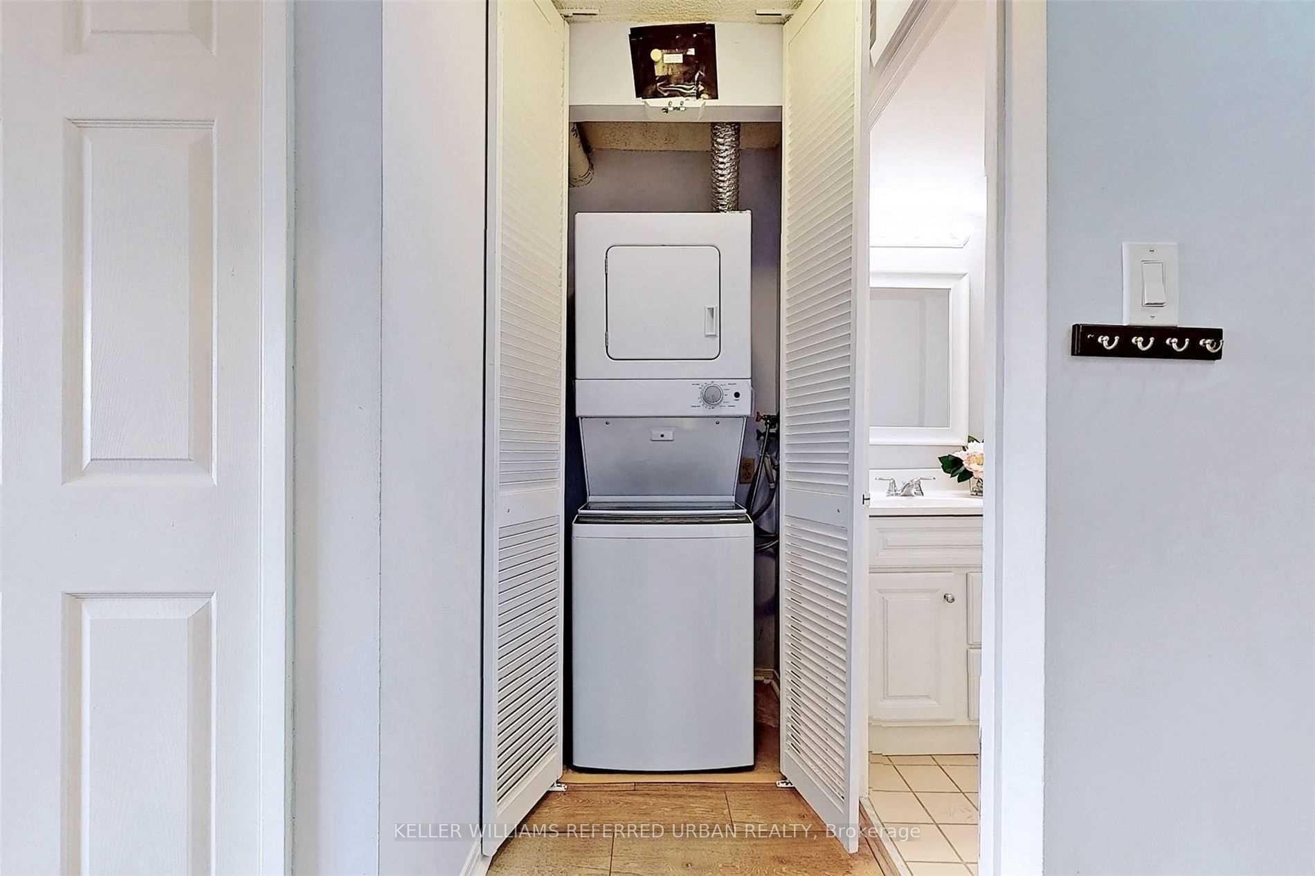 Photo 17 of Unit 420, 309 Major Mackenzie Drive E, Richmond Hill, Harding — HOMEH