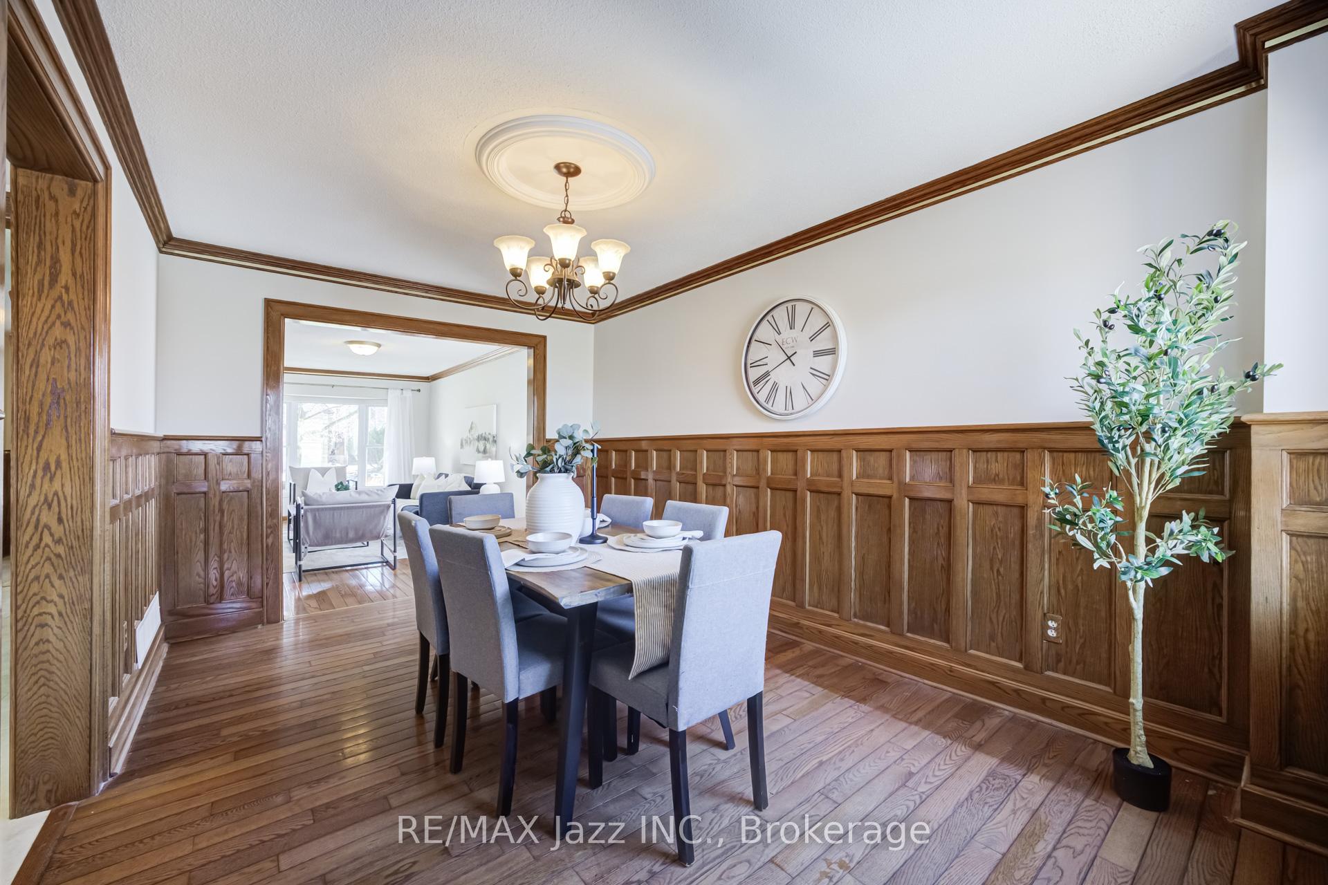 Photo 8 of 2 Coomer Crescent, Ajax, Central — HOMEH