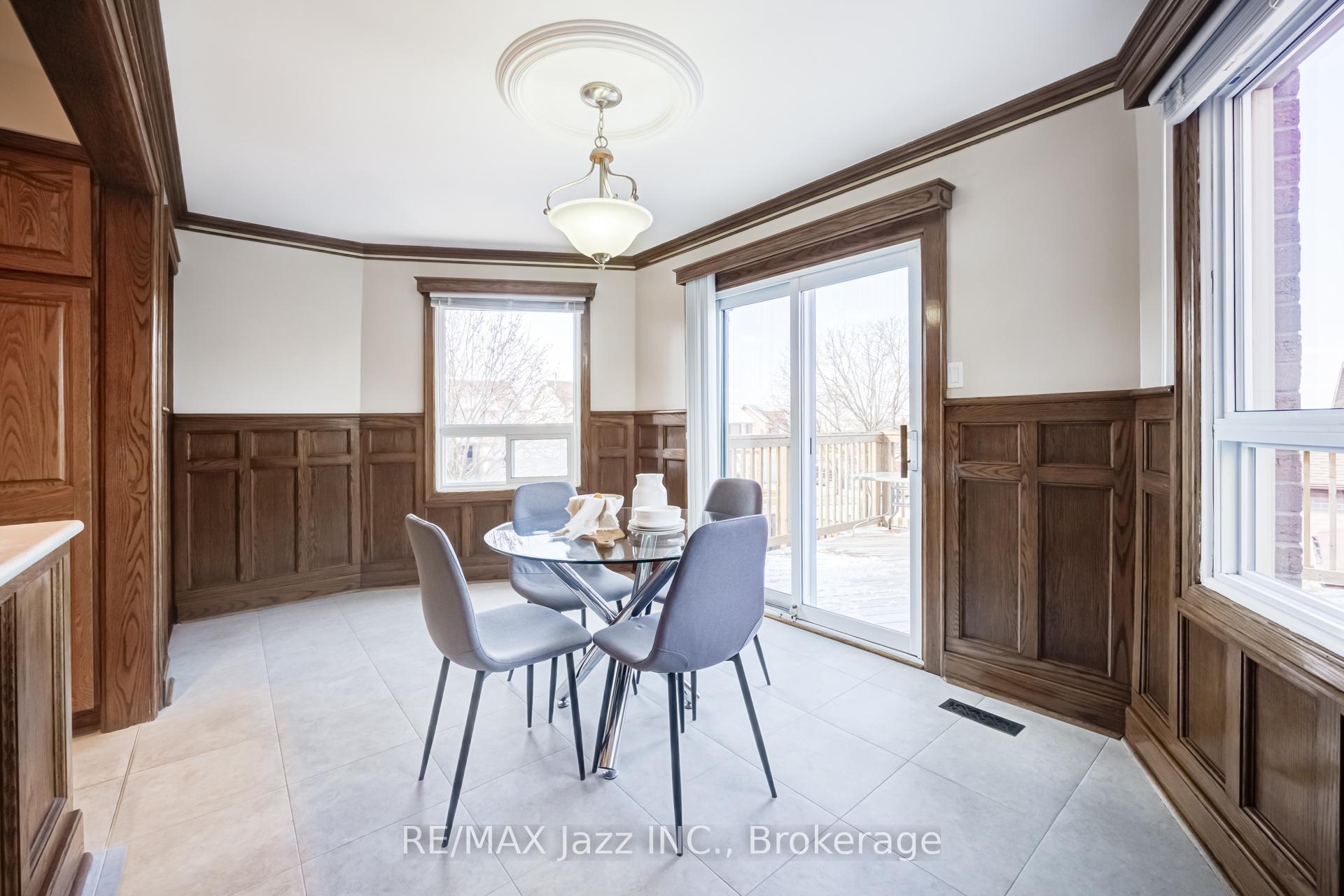 Photo 13 of 2 Coomer Crescent, Ajax, Central — HOMEH