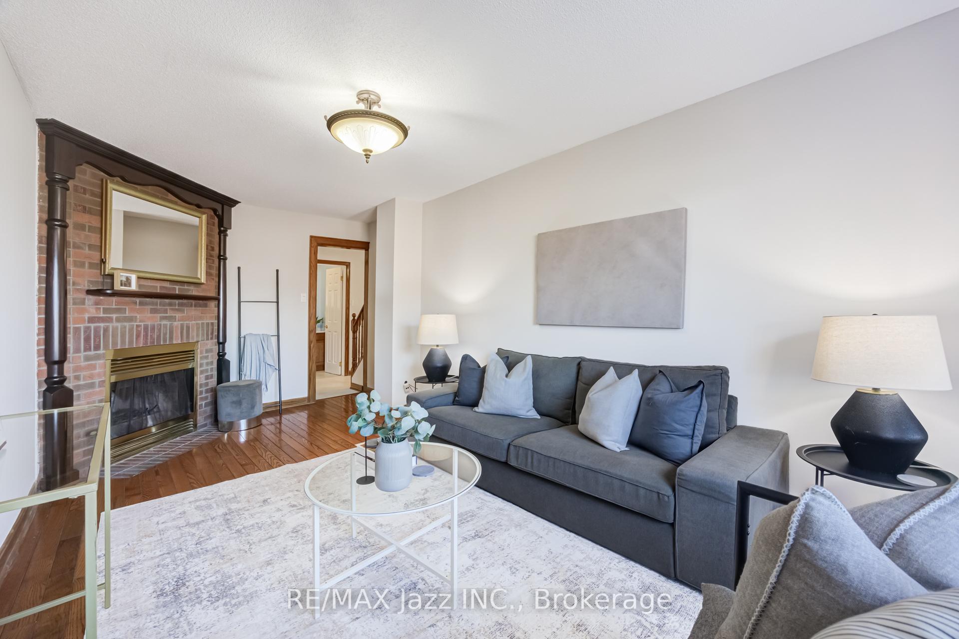 Photo 14 of 2 Coomer Crescent, Ajax, Central — HOMEH