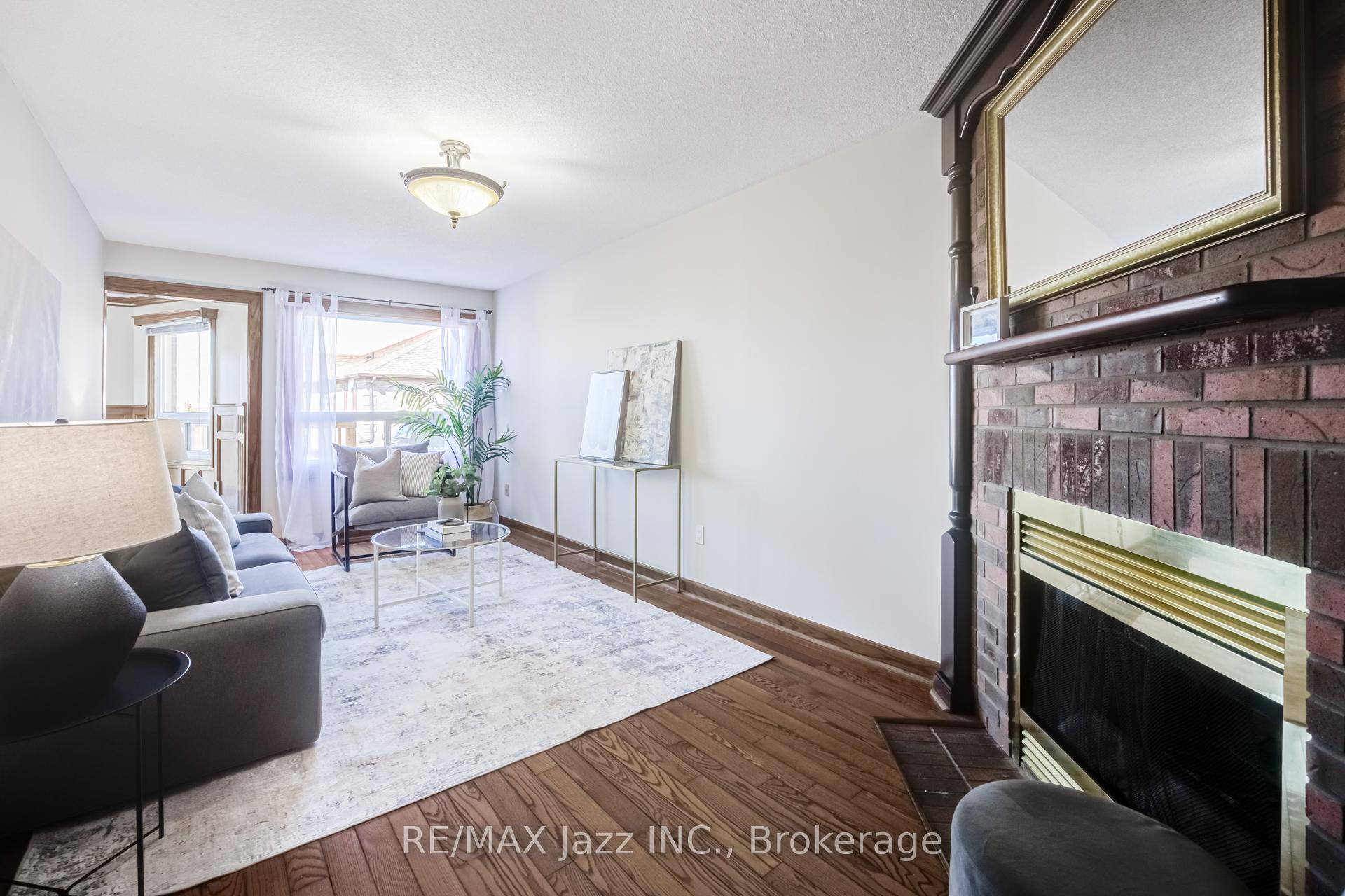 Photo 16 of 2 Coomer Crescent, Ajax, Central — HOMEH