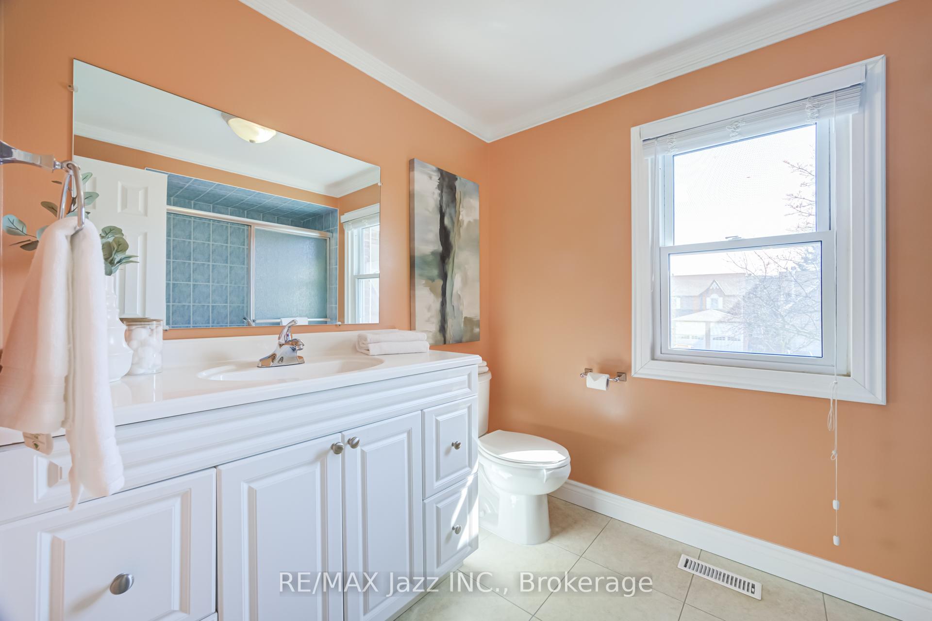 Photo 29 of 2 Coomer Crescent, Ajax, Central — HOMEH