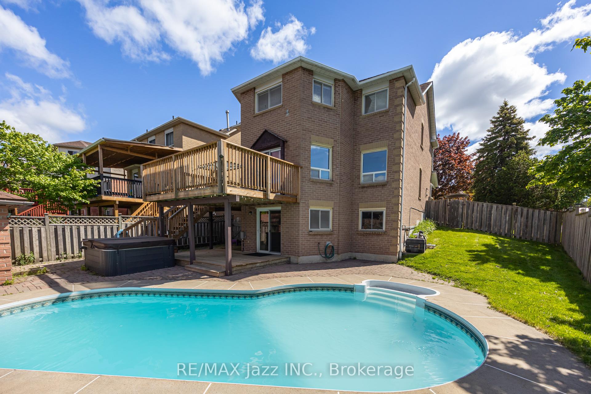 Photo 45 of 2 Coomer Crescent, Ajax, Central — HOMEH