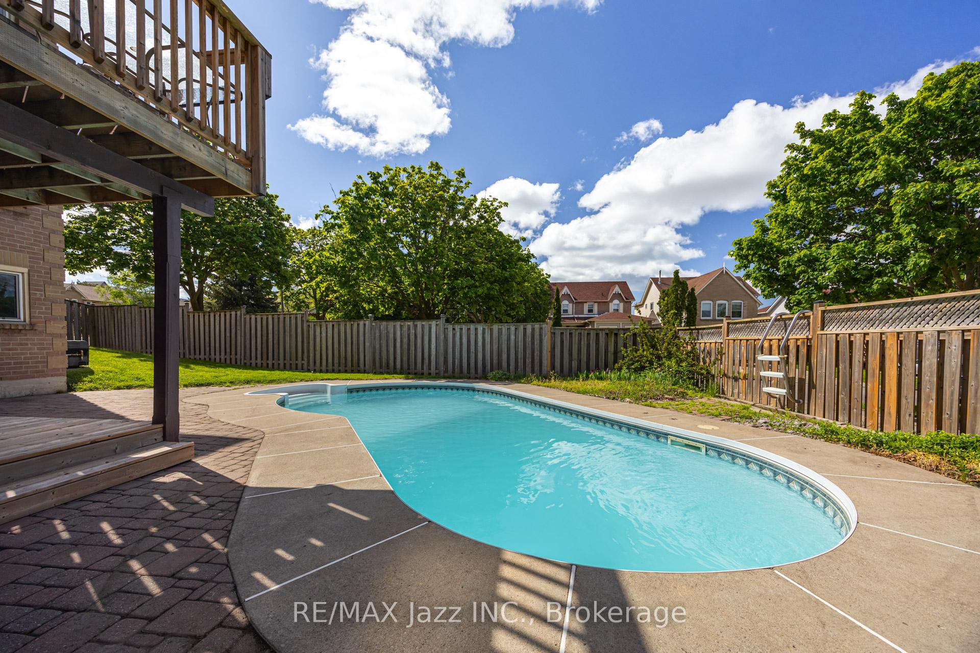 Photo 47 of 2 Coomer Crescent, Ajax, Central — HOMEH