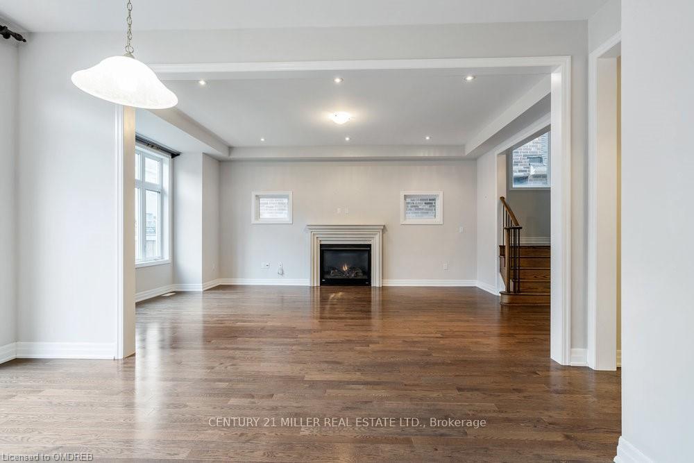 Photo 9 of 211 Magnolia Crescent, Oakville, Glenorchy — HOMEH