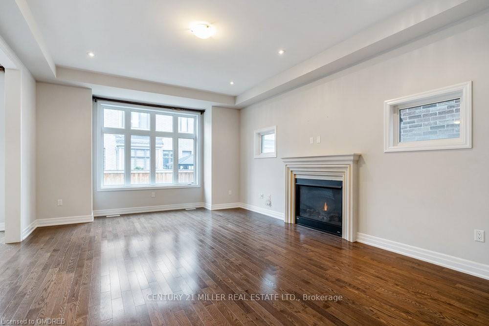 Photo 13 of 211 Magnolia Crescent, Oakville, Glenorchy — HOMEH