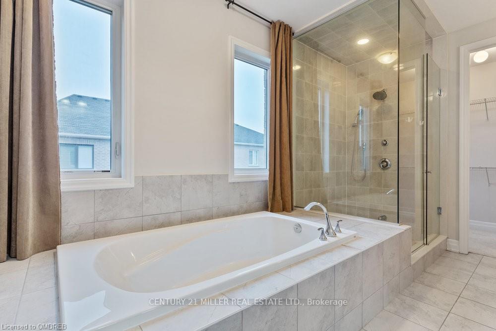 Photo 30 of 211 Magnolia Crescent, Oakville, Glenorchy — HOMEH