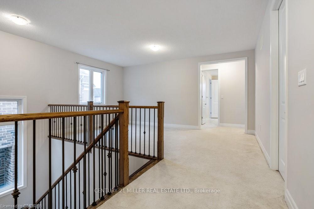 Photo 35 of 211 Magnolia Crescent, Oakville, Glenorchy — HOMEH
