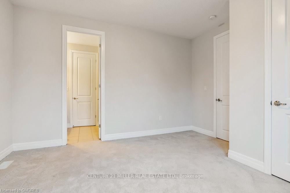 Photo 42 of 211 Magnolia Crescent, Oakville, Glenorchy — HOMEH