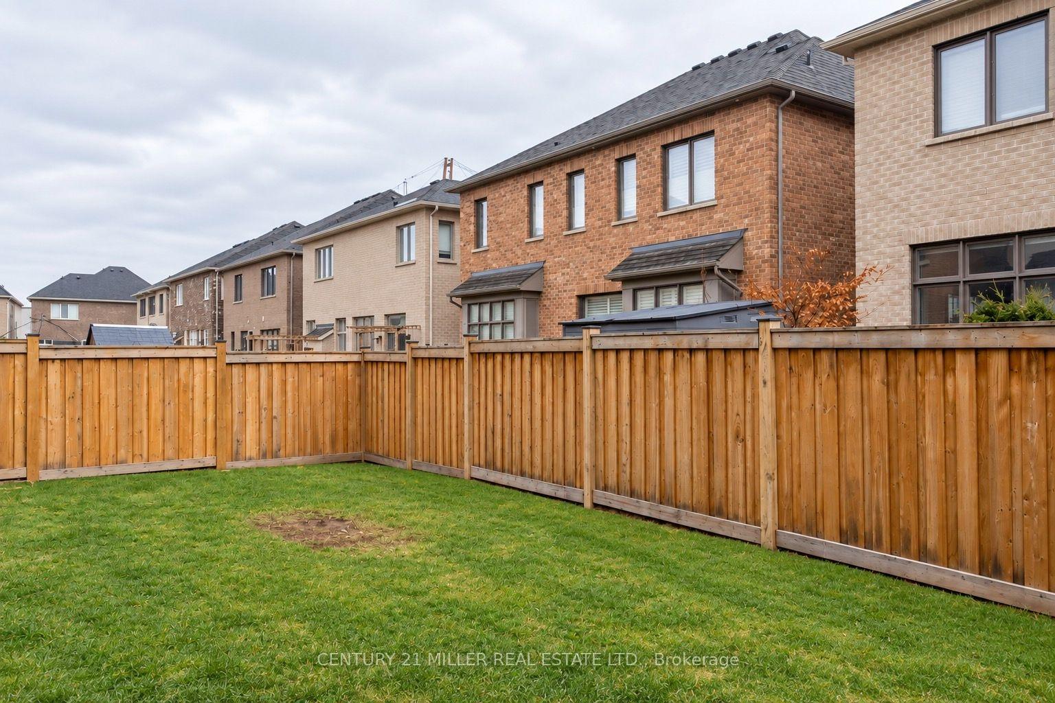 Photo 48 of 211 Magnolia Crescent, Oakville, Glenorchy — HOMEH