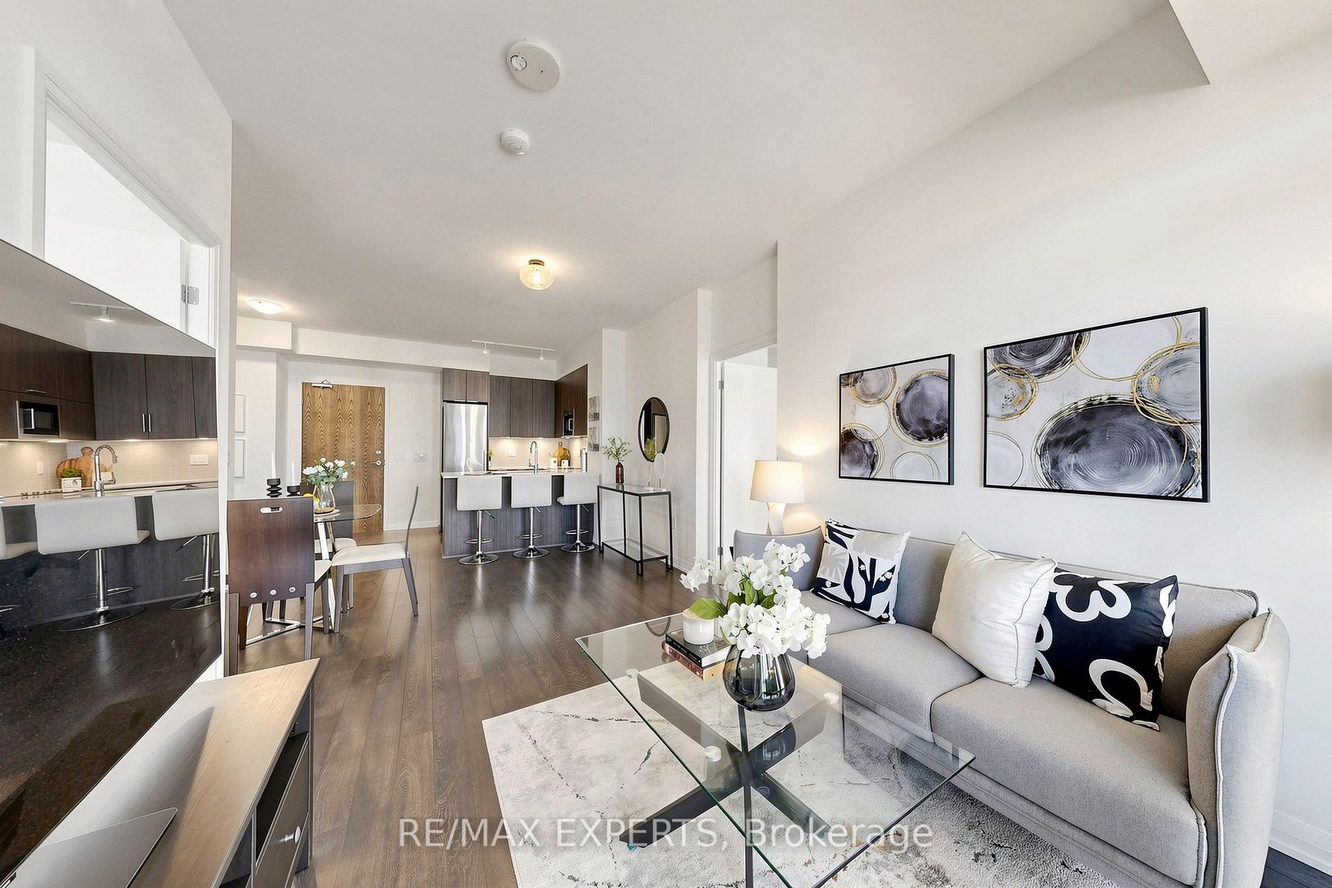 Photo 5 of Unit 302, 99 Eagle Rock Way, Vaughan, Rural Vaughan — HOMEH