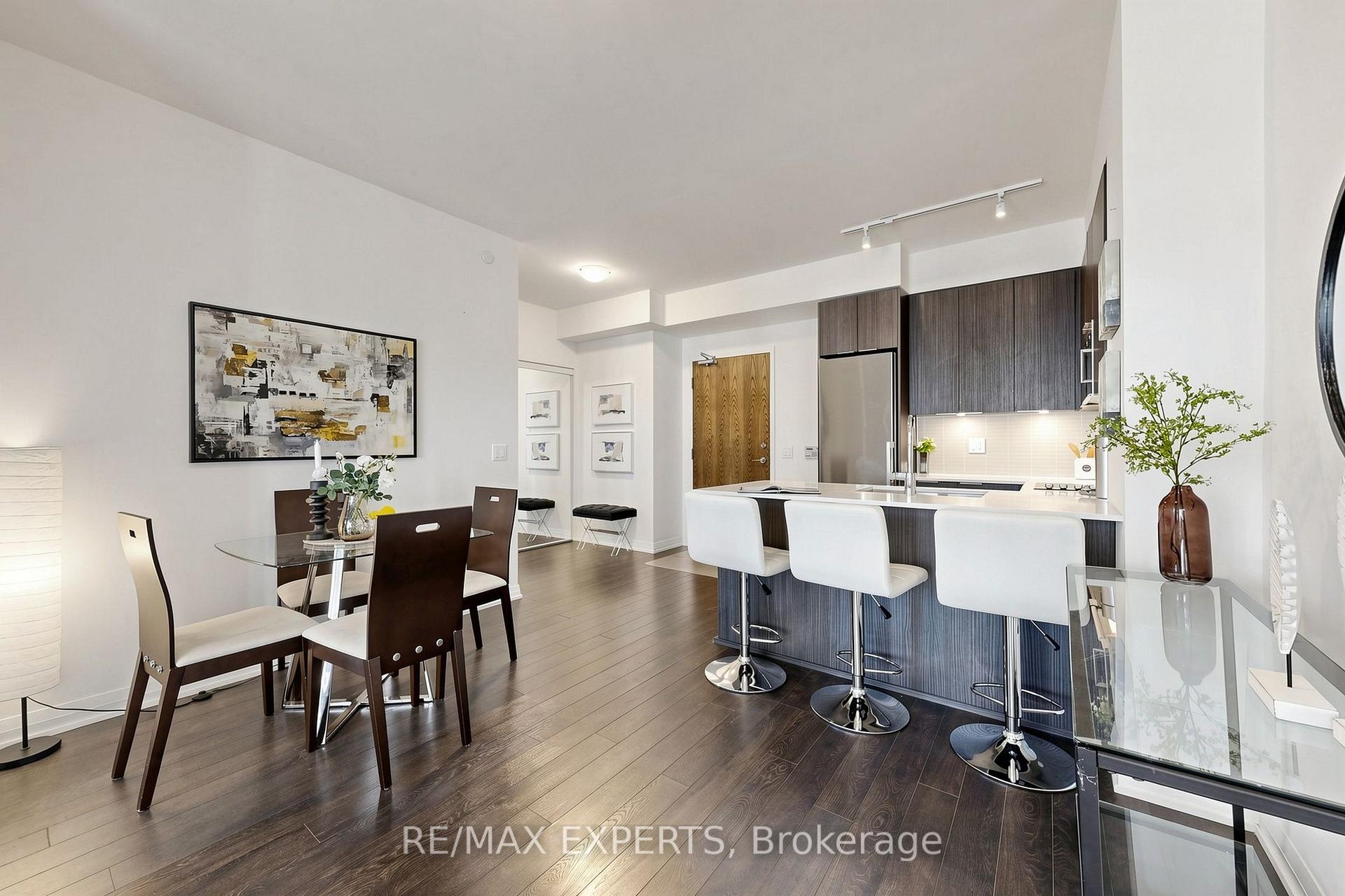 Photo 8 of Unit 302, 99 Eagle Rock Way, Vaughan, Rural Vaughan — HOMEH