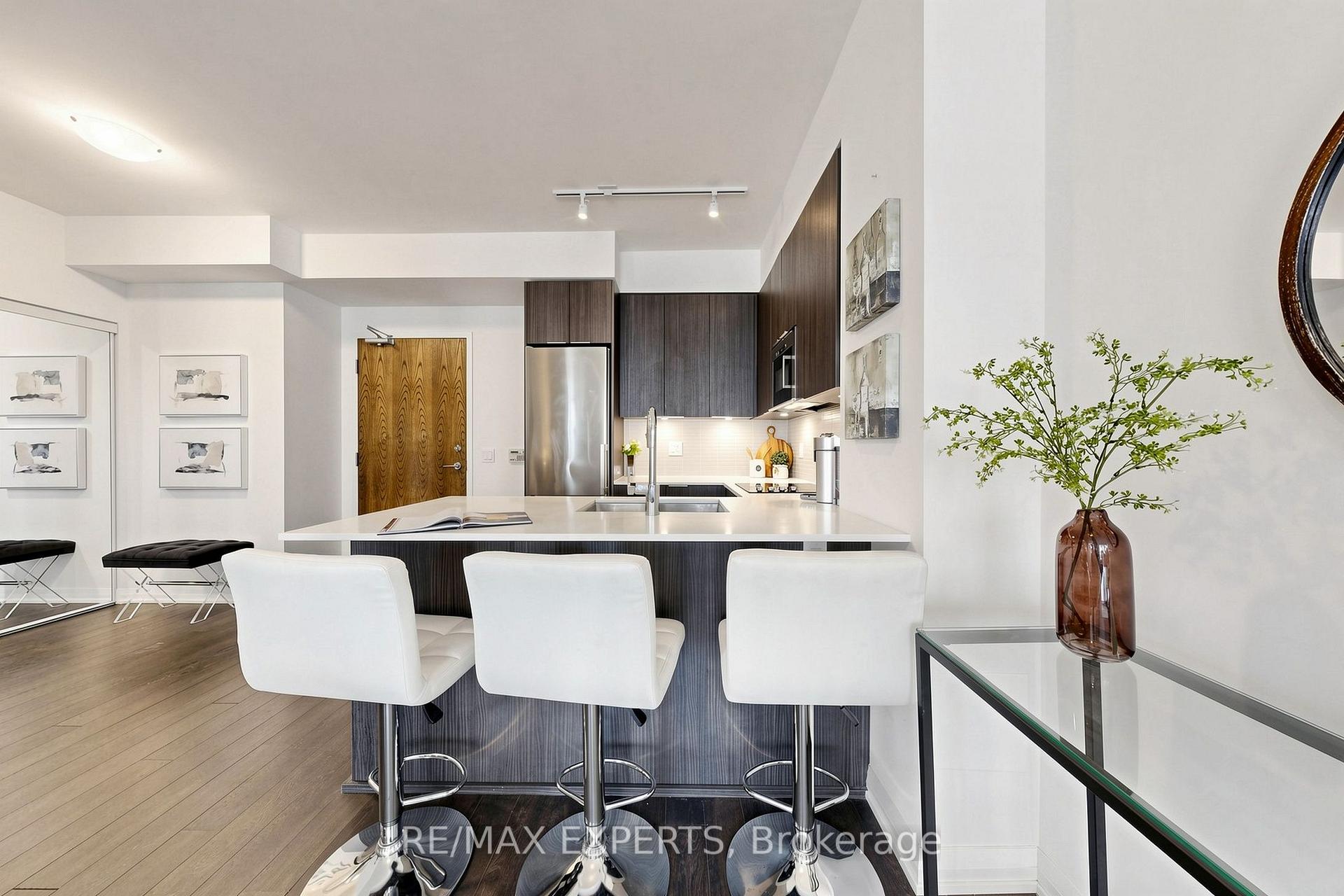 Photo 12 of Unit 302, 99 Eagle Rock Way, Vaughan, Rural Vaughan — HOMEH