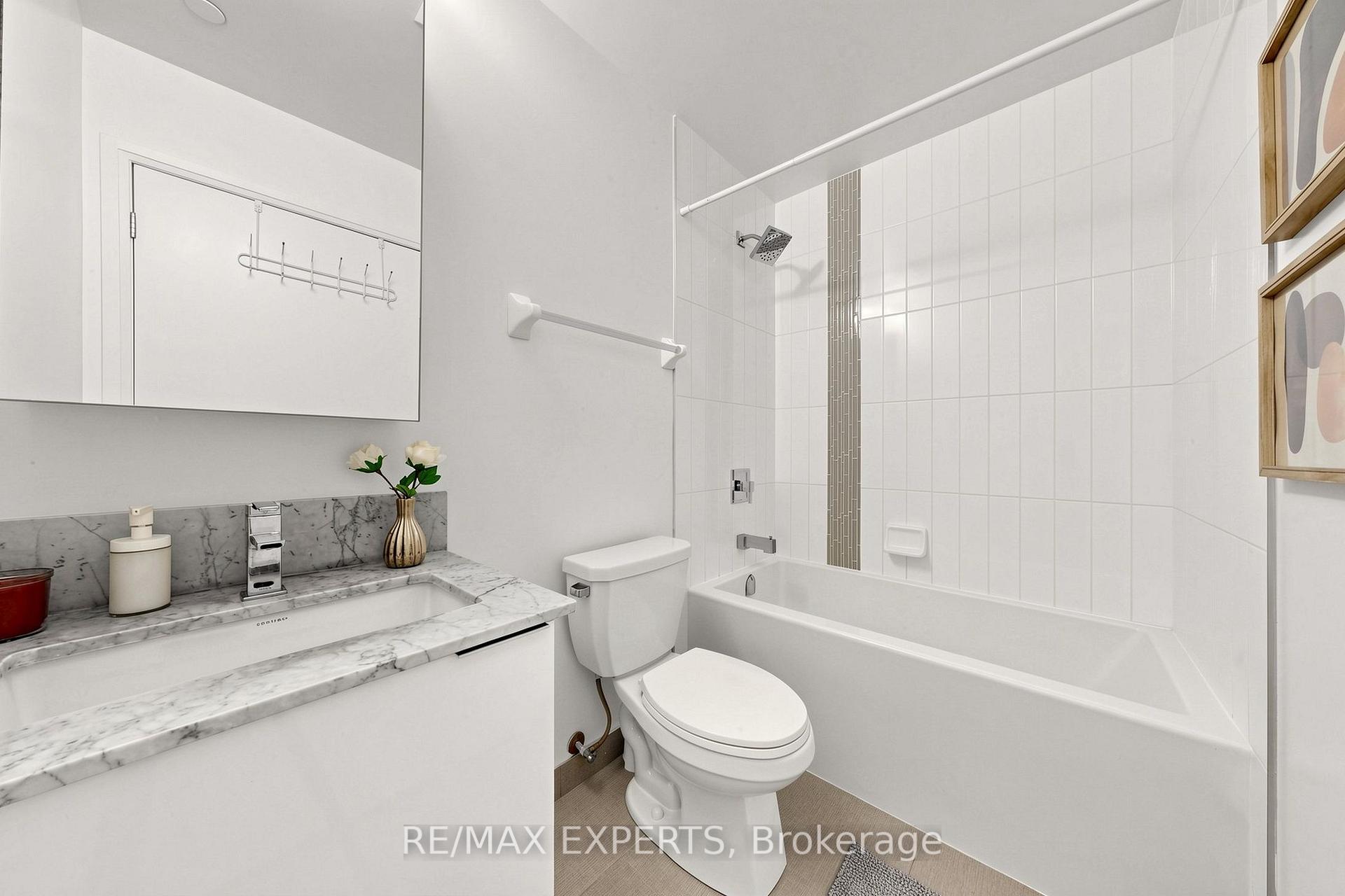Photo 18 of Unit 302, 99 Eagle Rock Way, Vaughan, Rural Vaughan — HOMEH