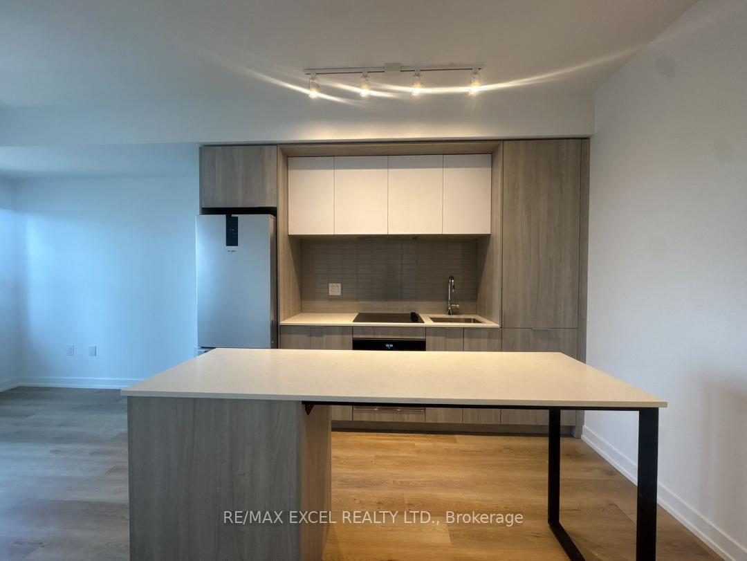 Photo 1 of Unit 902, 395 Square One Drive, Mississauga, City Centre — HOMEH