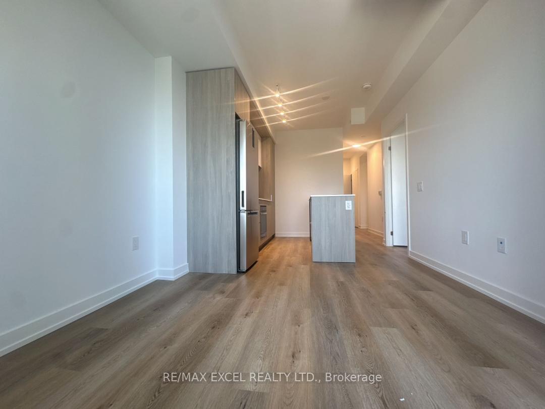 Photo 4 of Unit 902, 395 Square One Drive, Mississauga, City Centre — HOMEH