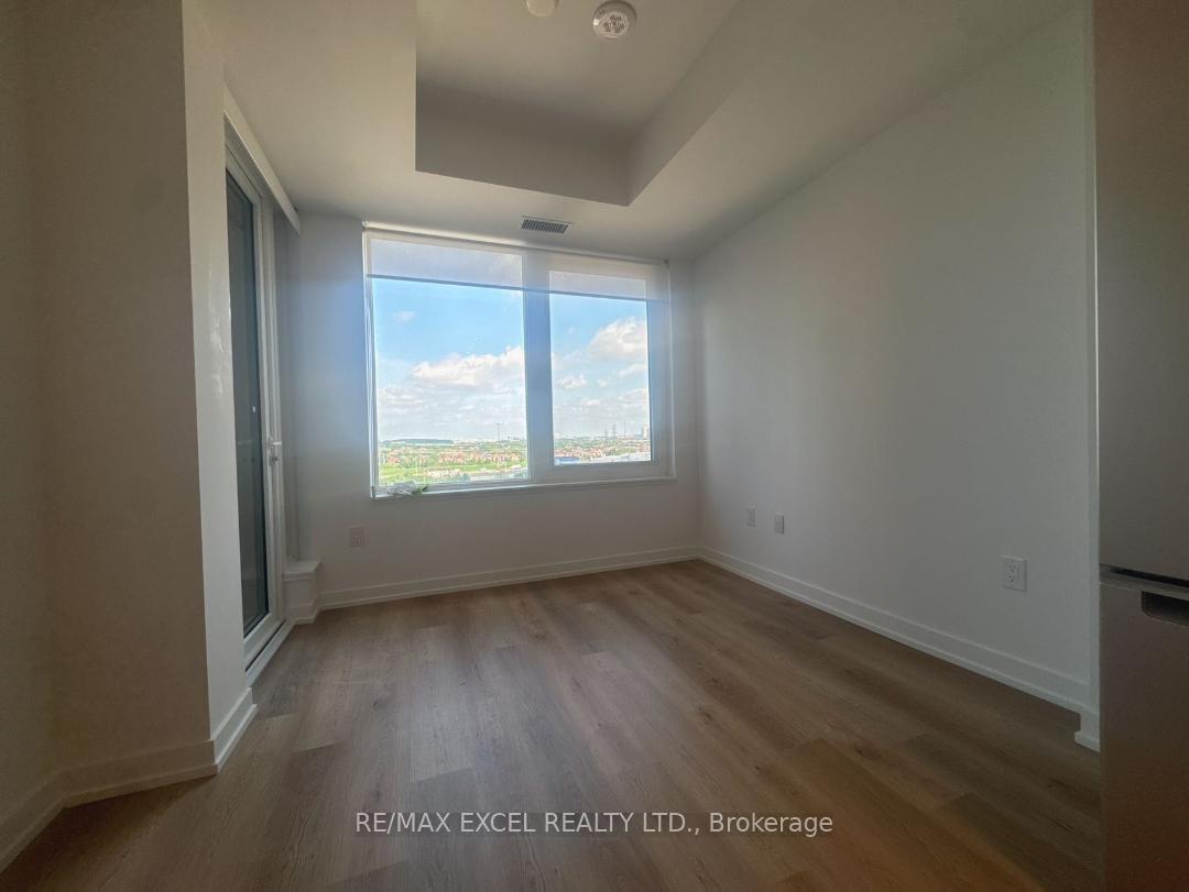 Photo 5 of Unit 902, 395 Square One Drive, Mississauga, City Centre — HOMEH