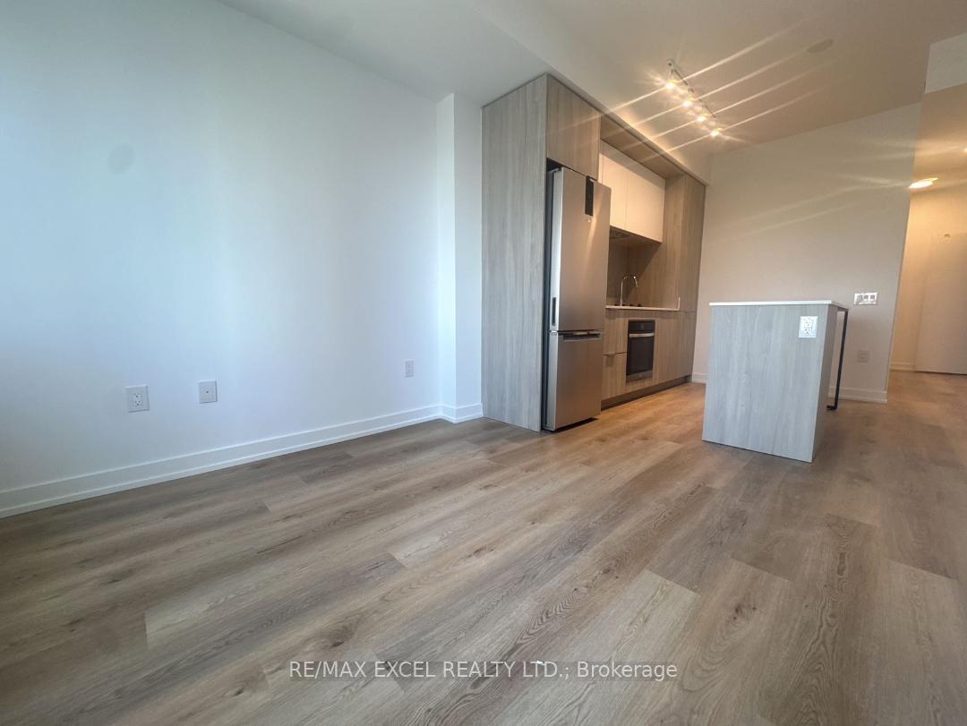 Photo 6 of Unit 902, 395 Square One Drive, Mississauga, City Centre — HOMEH
