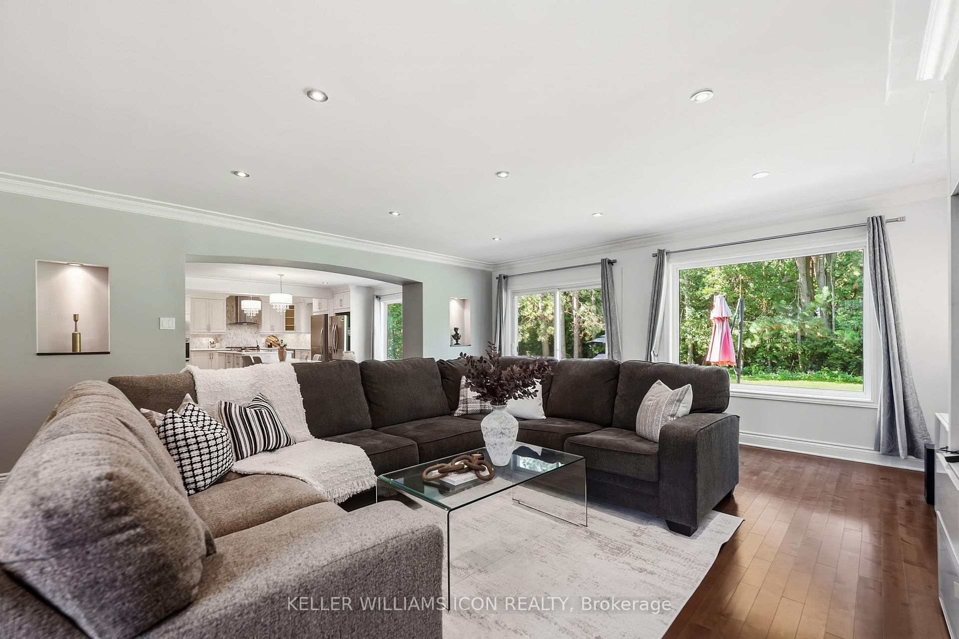 Photo 20 of 12 Bie Street, Ottawa, Merivale Gardens — HOMEH
