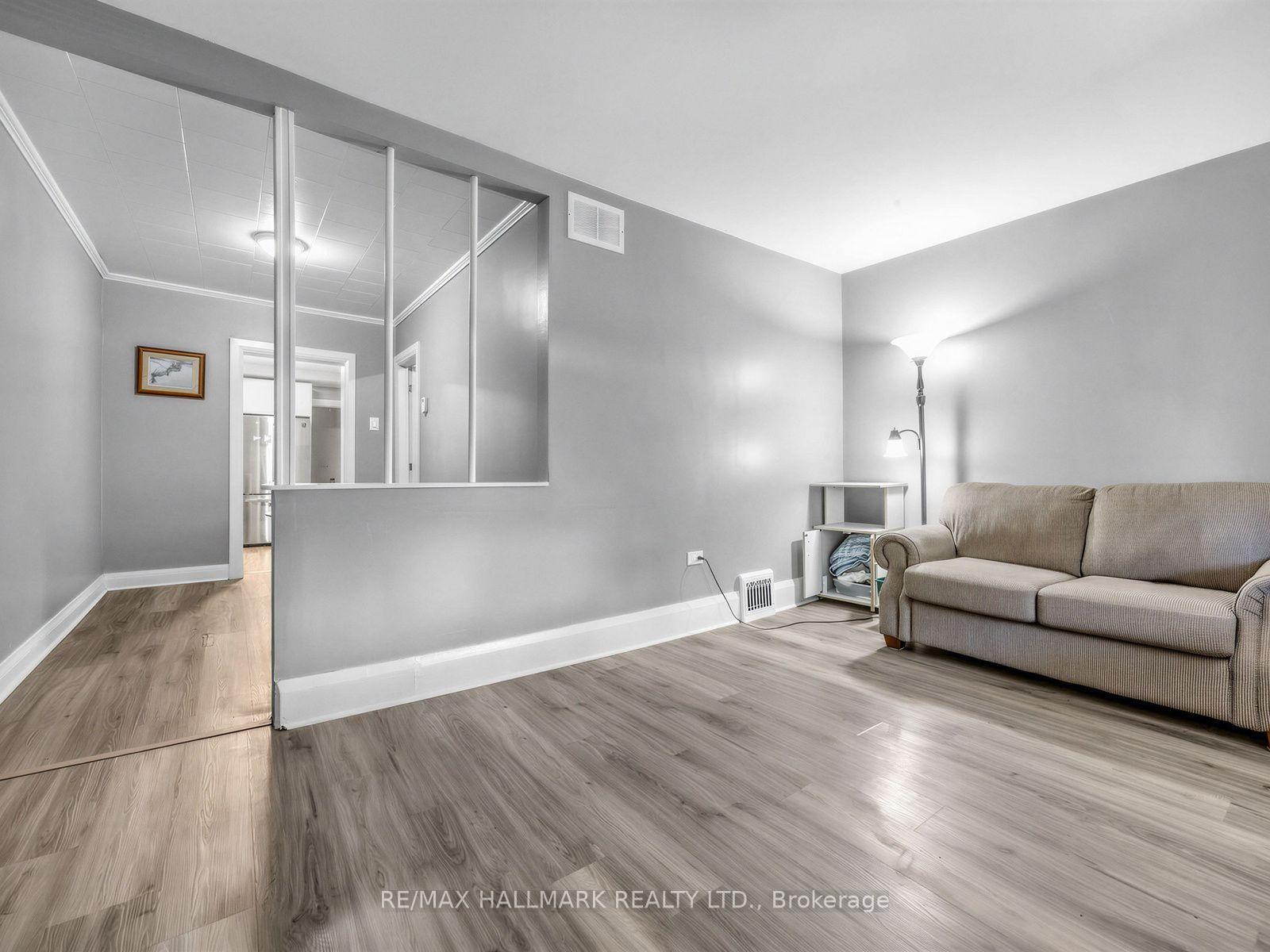 Photo 8 of 201 Linsmore Crescent, Toronto, Danforth Village-East York — HOMEH