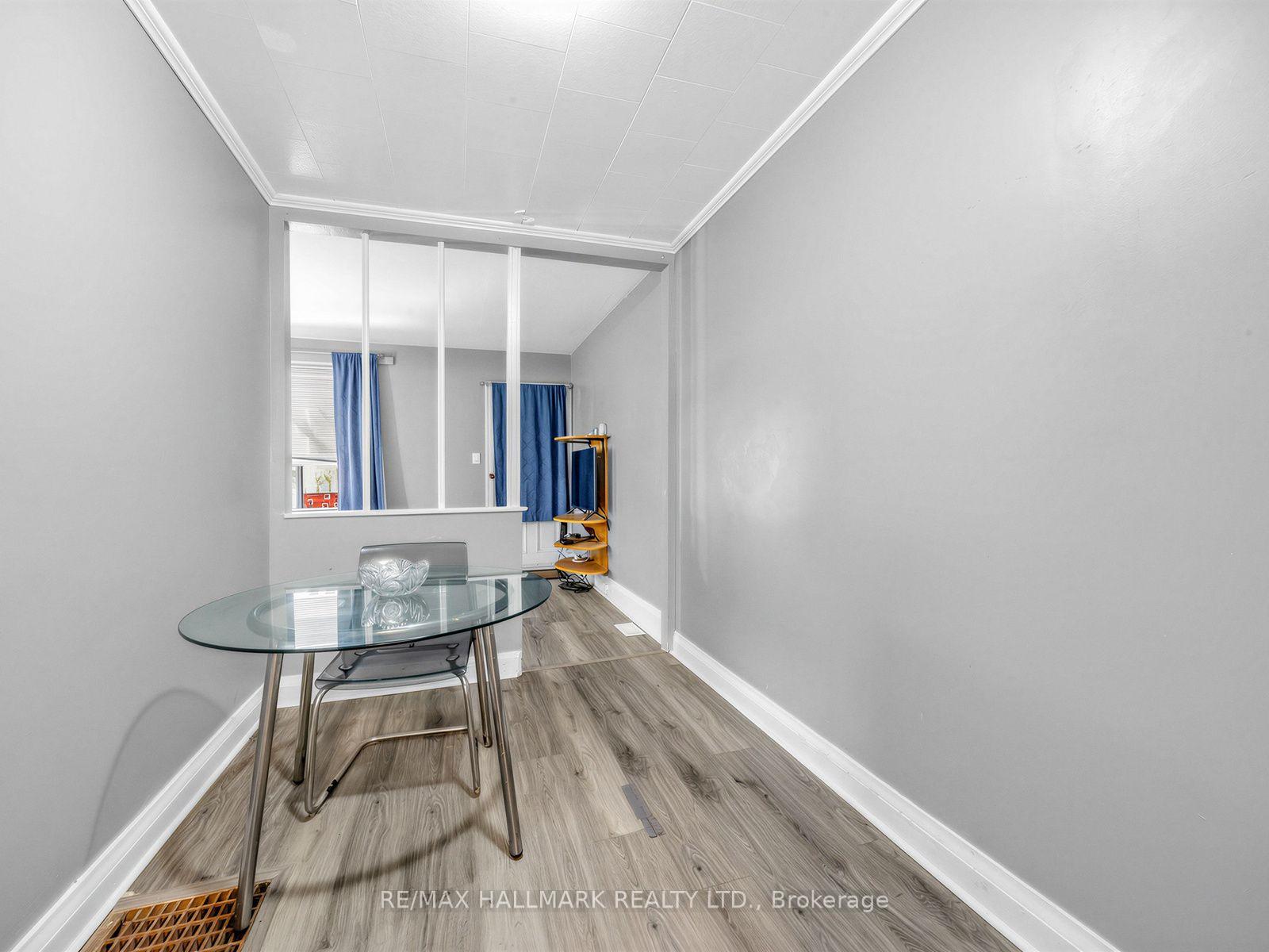 Photo 11 of 201 Linsmore Crescent, Toronto, Danforth Village-East York — HOMEH
