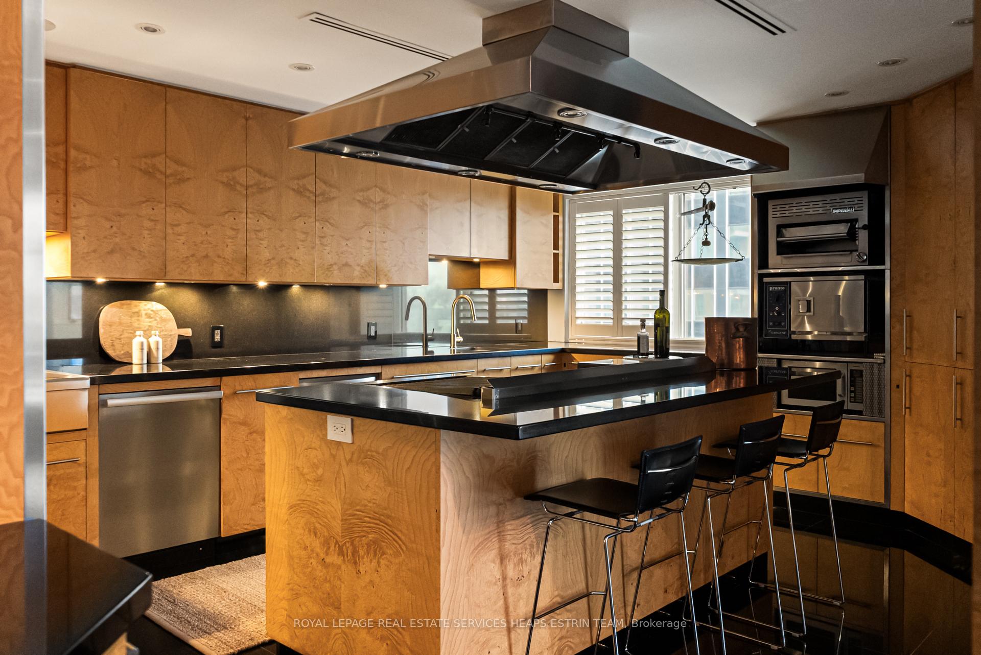 Photo 13 of Unit PH1, 2 Lynwood Avenue, Toronto, Casa Loma — HOMEH