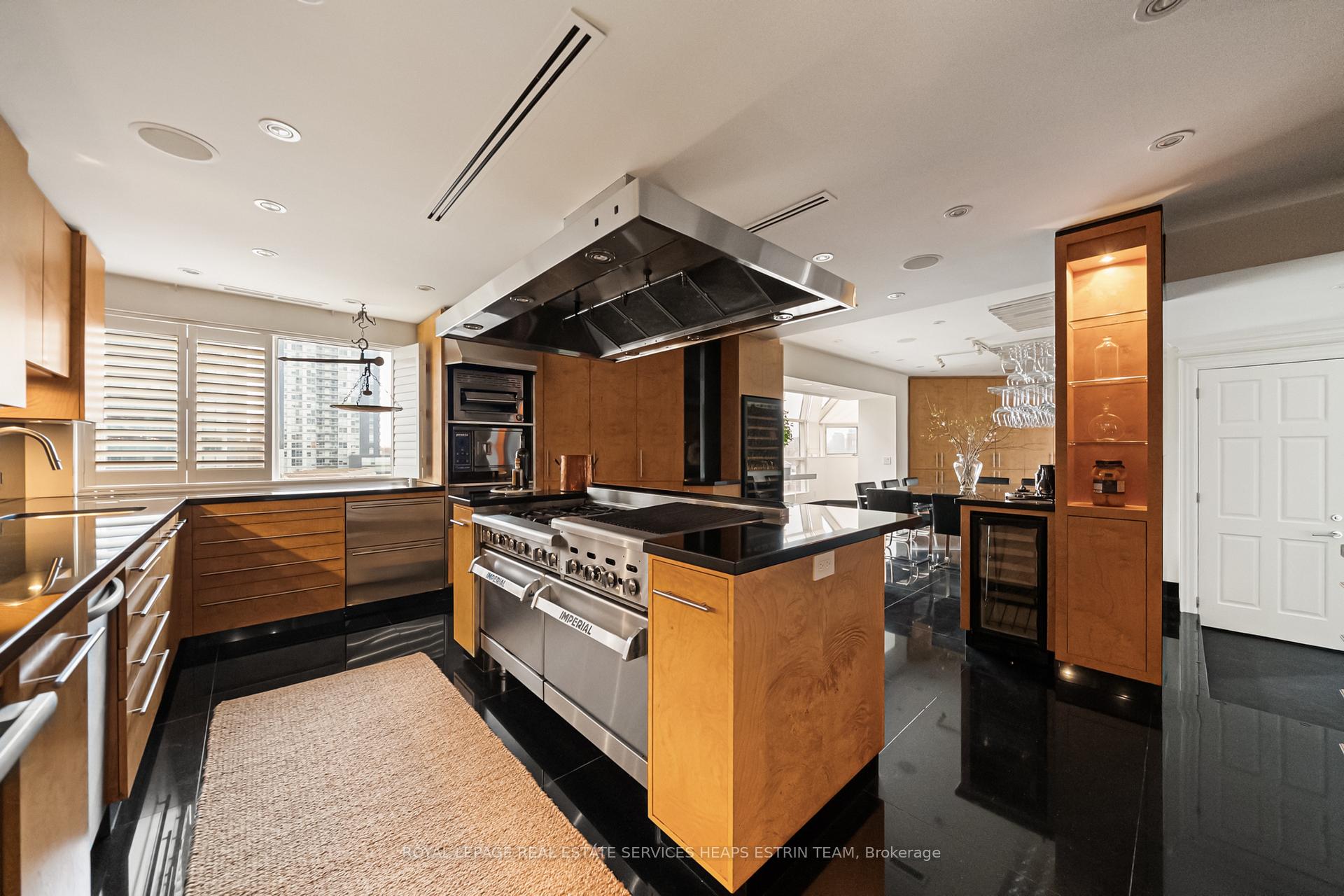 Photo 15 of Unit PH1, 2 Lynwood Avenue, Toronto, Casa Loma — HOMEH