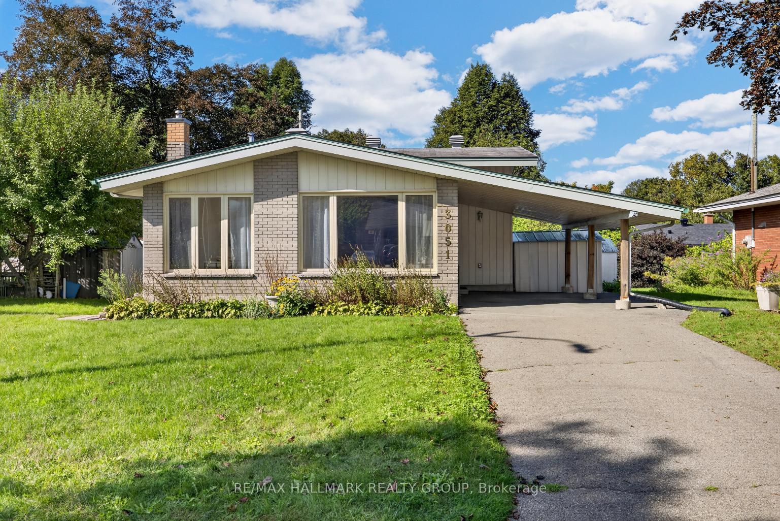 Photo 1 of 3051 Cowan Crescent, Ottawa, Riverside Park South — HOMEH