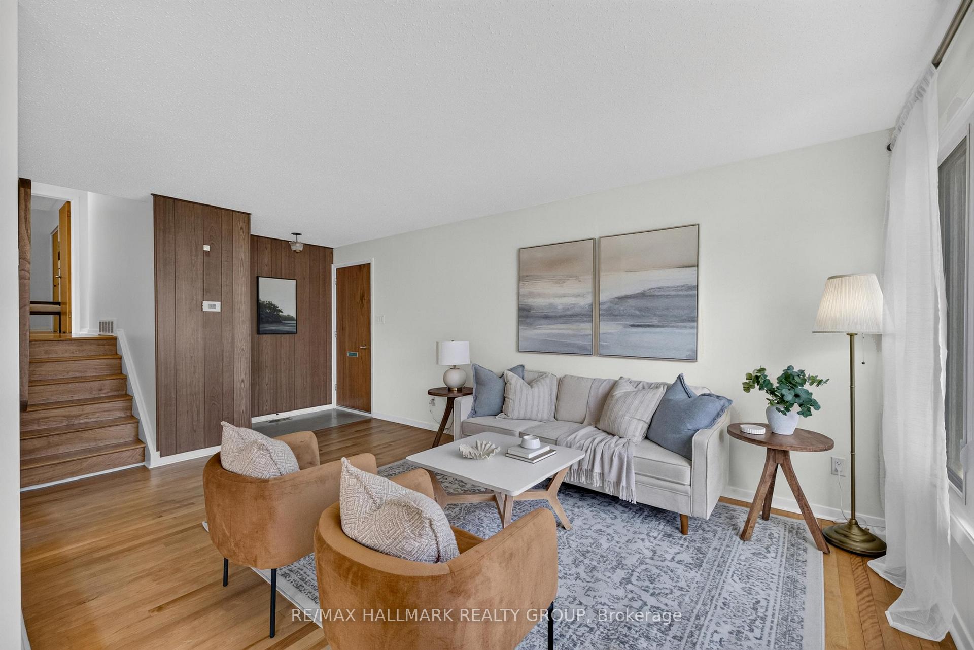 Photo 4 of 3051 Cowan Crescent, Ottawa, Riverside Park South — HOMEH