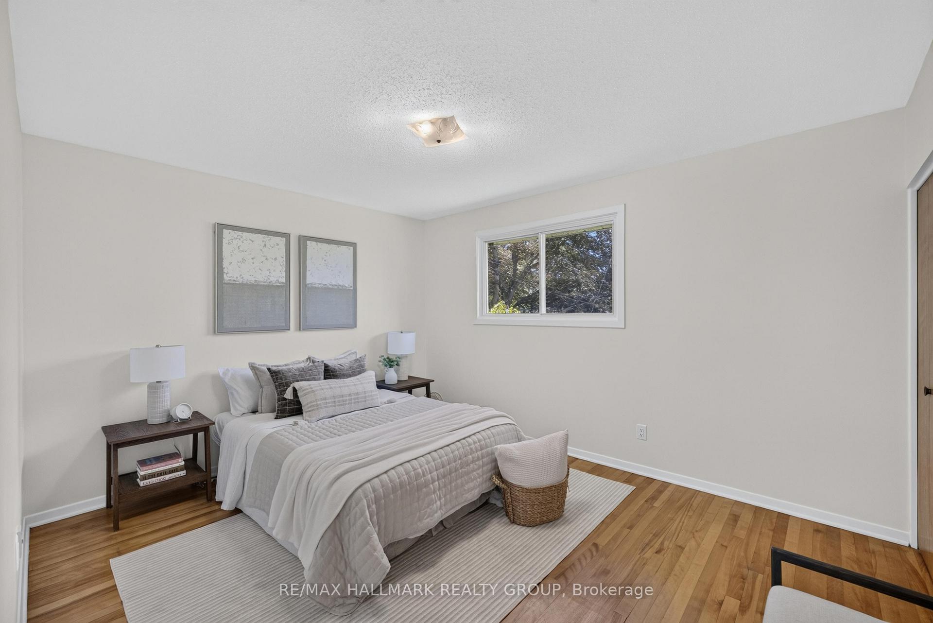 Photo 11 of 3051 Cowan Crescent, Ottawa, Riverside Park South — HOMEH