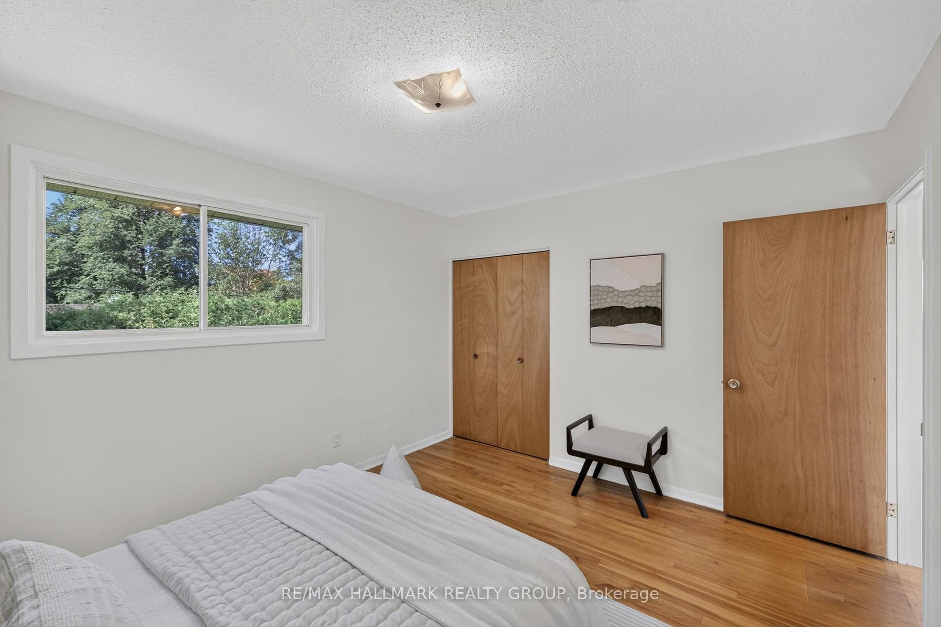 Photo 12 of 3051 Cowan Crescent, Ottawa, Riverside Park South — HOMEH