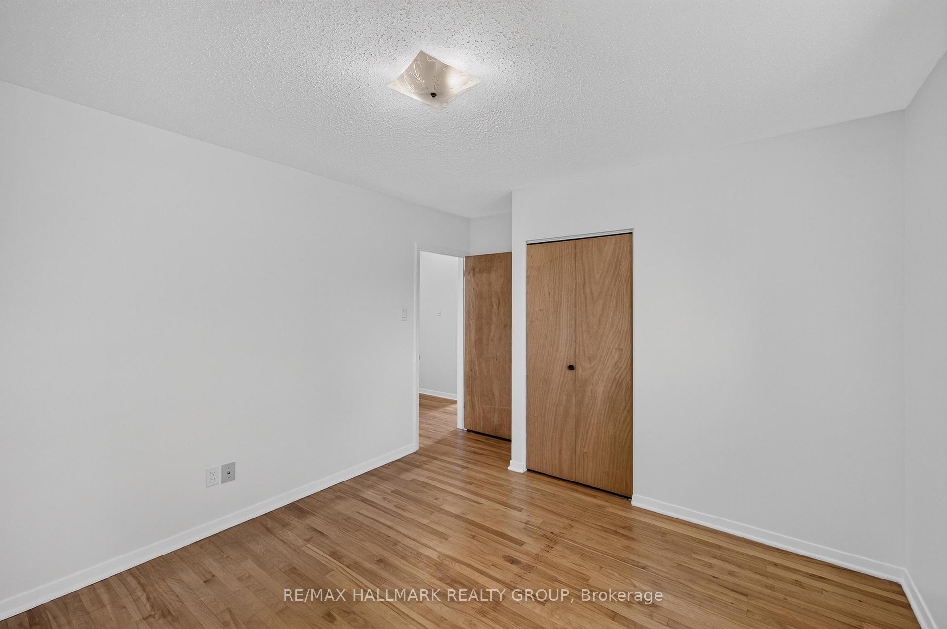 Photo 14 of 3051 Cowan Crescent, Ottawa, Riverside Park South — HOMEH