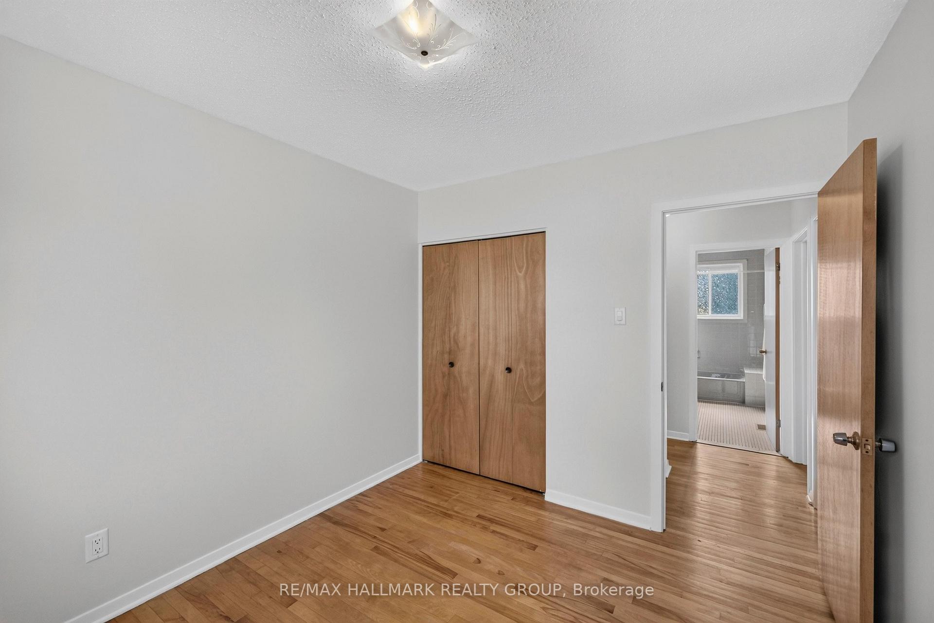 Photo 16 of 3051 Cowan Crescent, Ottawa, Riverside Park South — HOMEH