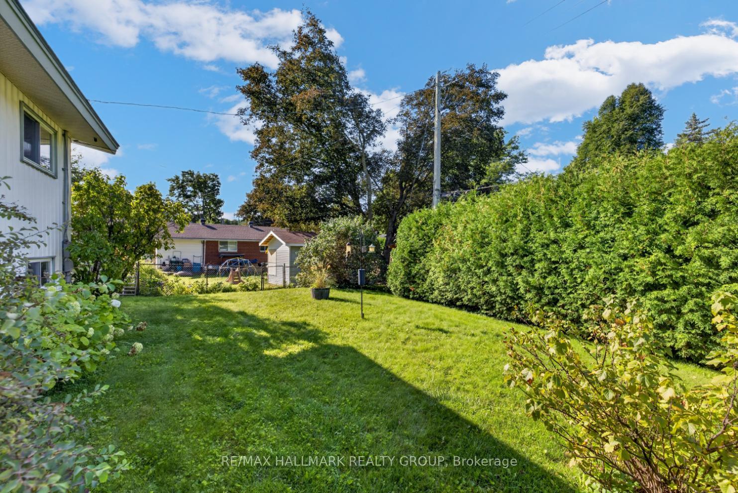 Photo 21 of 3051 Cowan Crescent, Ottawa, Riverside Park South — HOMEH
