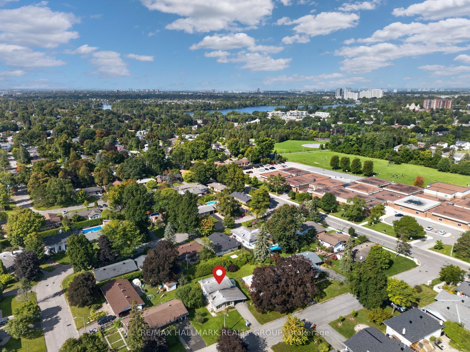 Photo 23 of 3051 Cowan Crescent, Ottawa, Riverside Park South — HOMEH