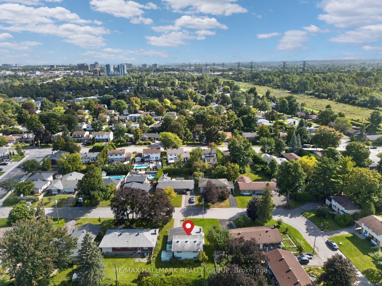 Photo 24 of 3051 Cowan Crescent, Ottawa, Riverside Park South — HOMEH