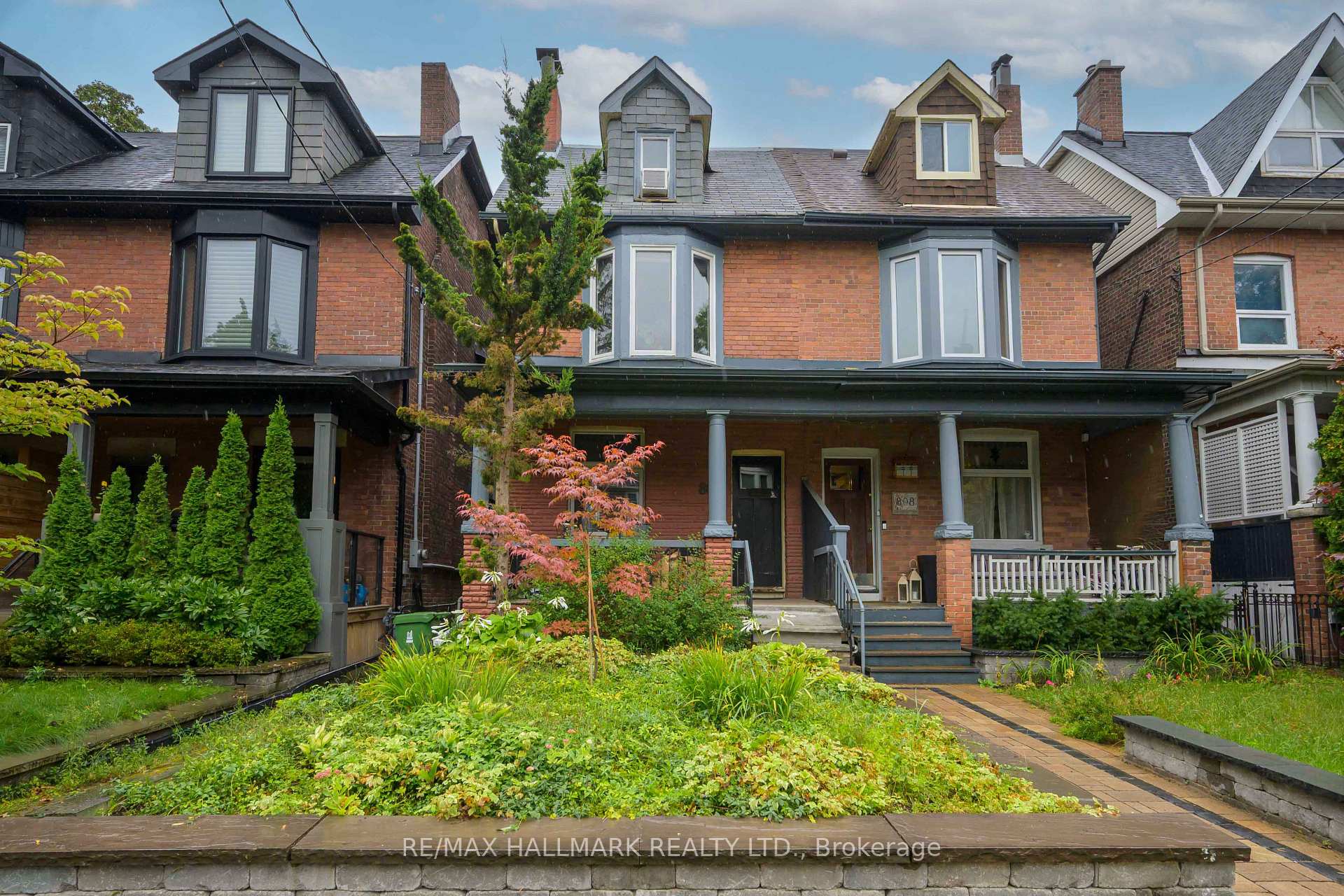 Photo 2 of Unit Main Floor, 806 Logan Avenue, Toronto, North Riverdale — HOMEH