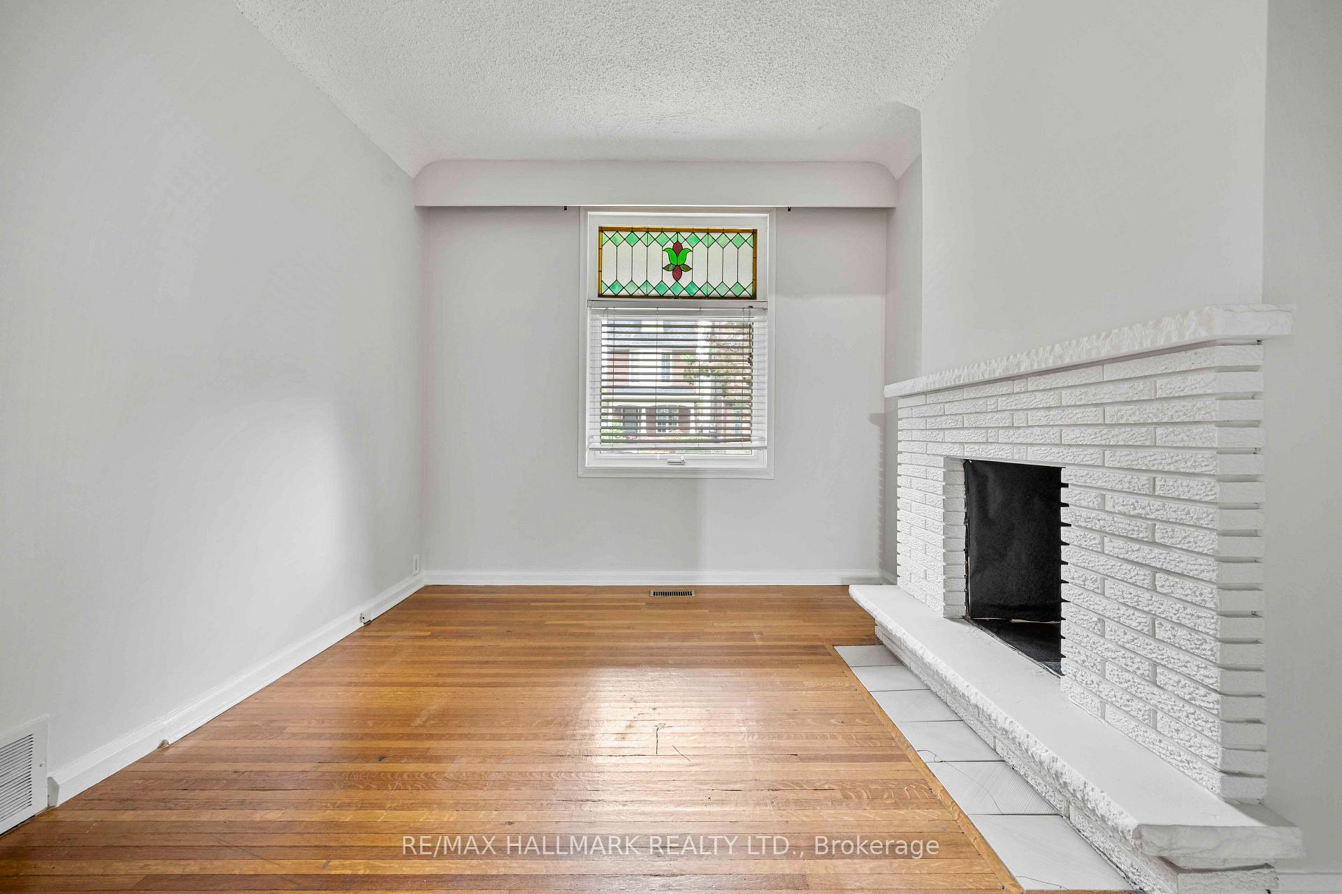 Photo 9 of Unit Main Floor, 806 Logan Avenue, Toronto, North Riverdale — HOMEH