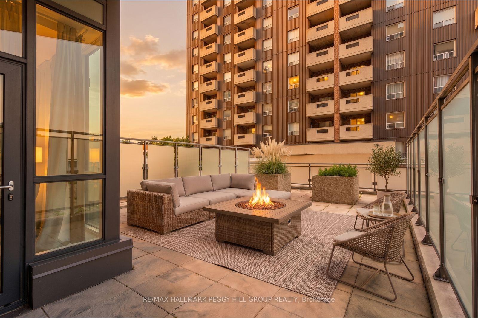 Front of Unit 309, 111 Worsley Street