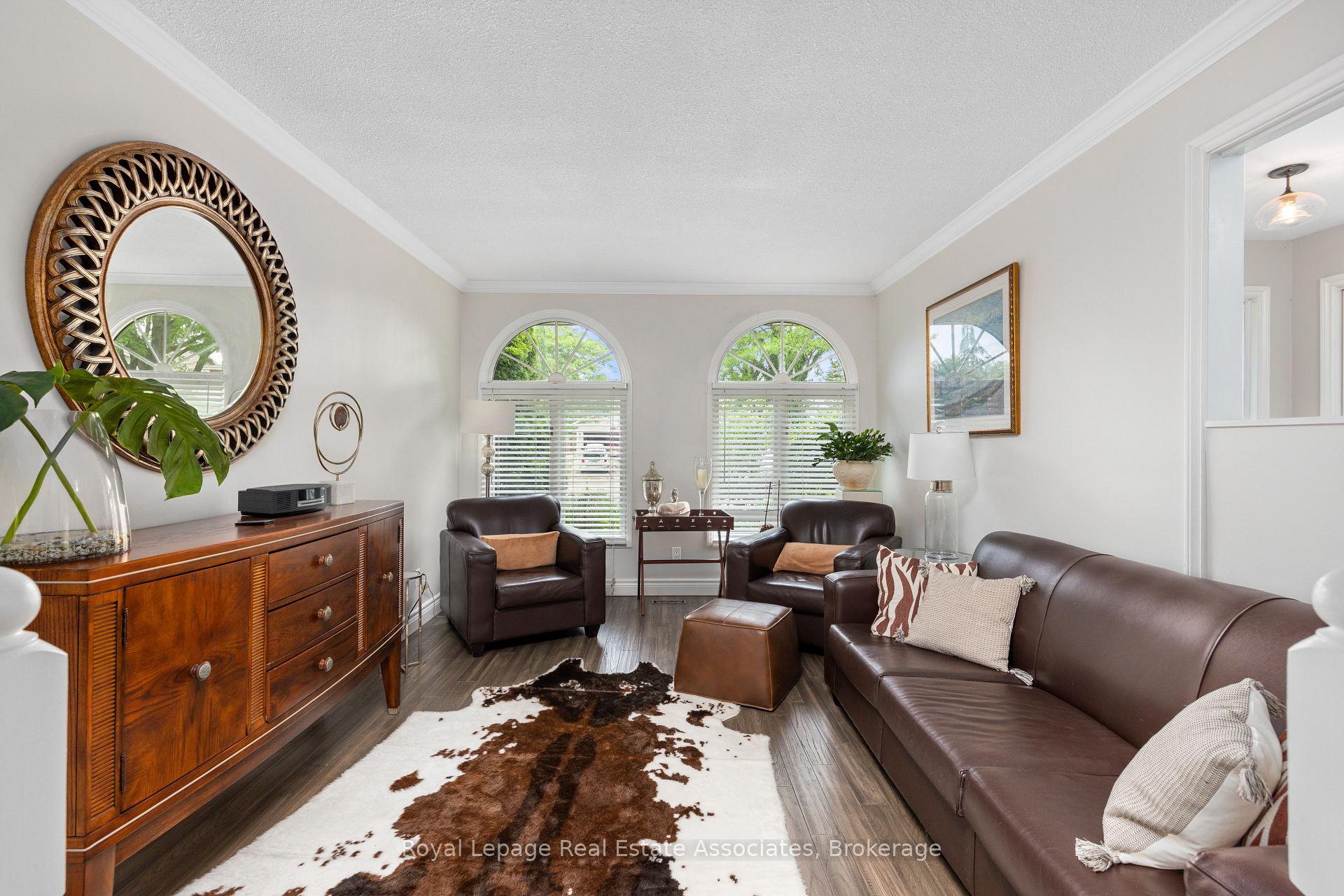 Photo 3 of 537 Mathewman Crescent, Burlington, Appleby — HOMEH