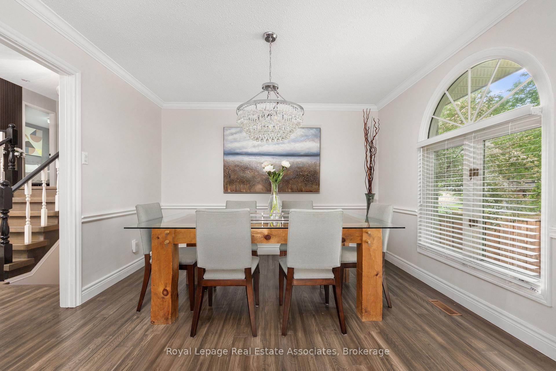 Photo 5 of 537 Mathewman Crescent, Burlington, Appleby — HOMEH