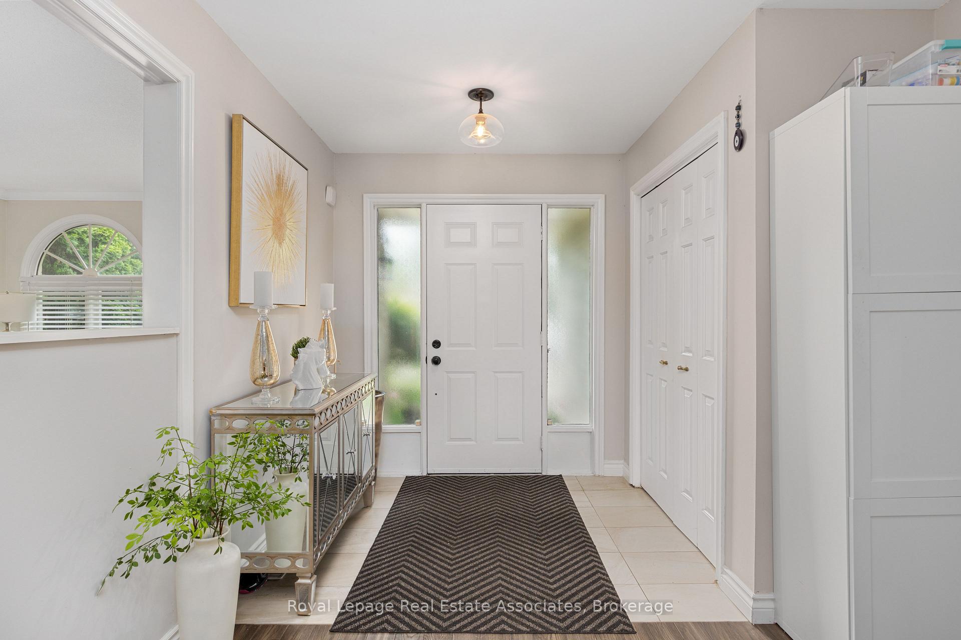 Photo 7 of 537 Mathewman Crescent, Burlington, Appleby — HOMEH