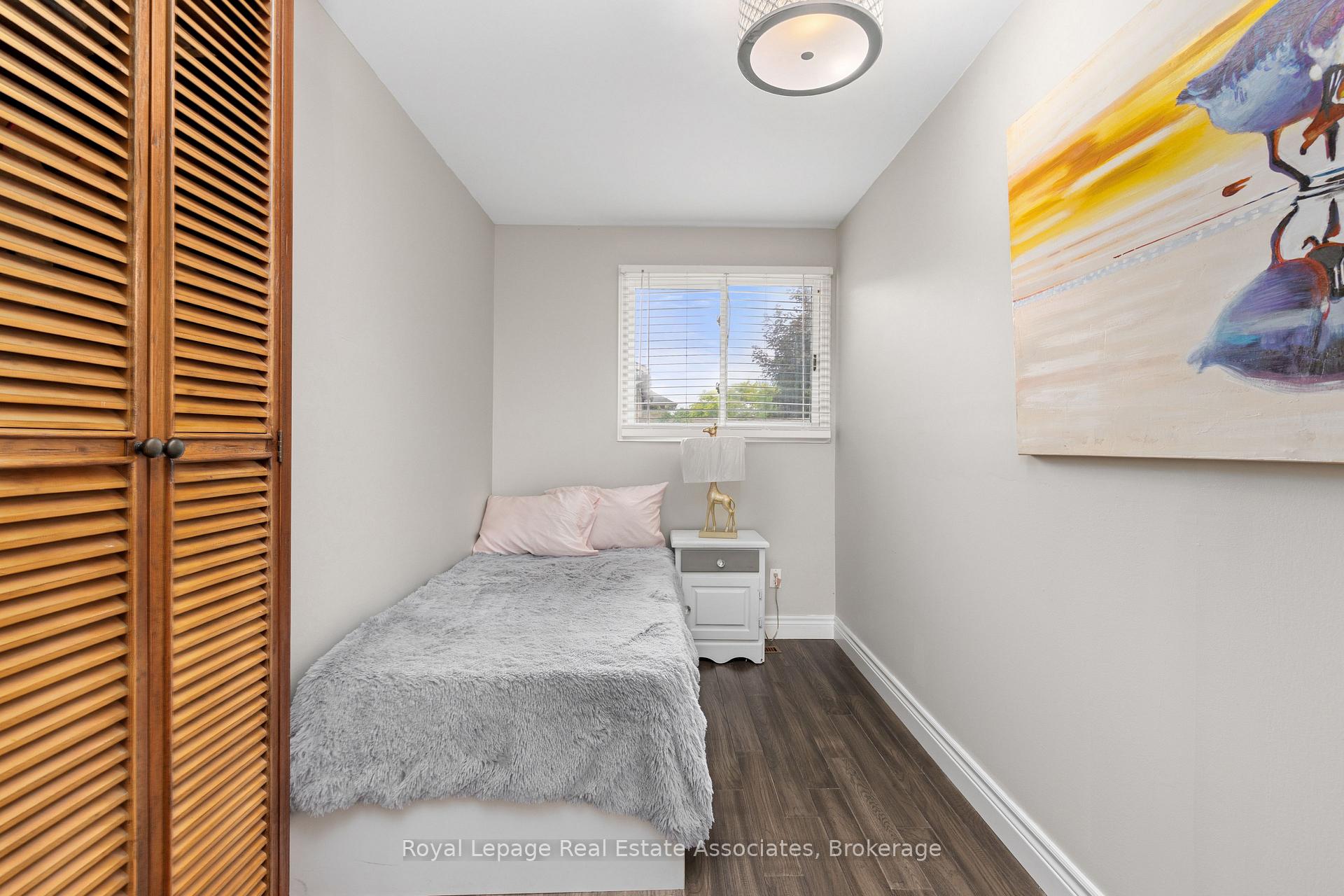 Photo 14 of 537 Mathewman Crescent, Burlington, Appleby — HOMEH